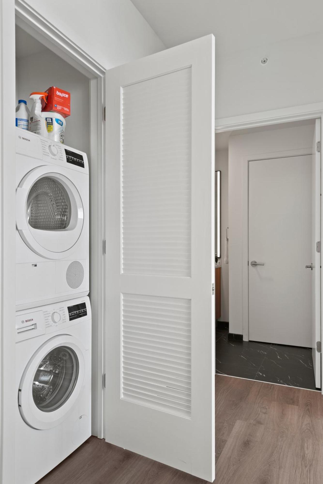 Lux Apts With Views And Amenities Apartment *