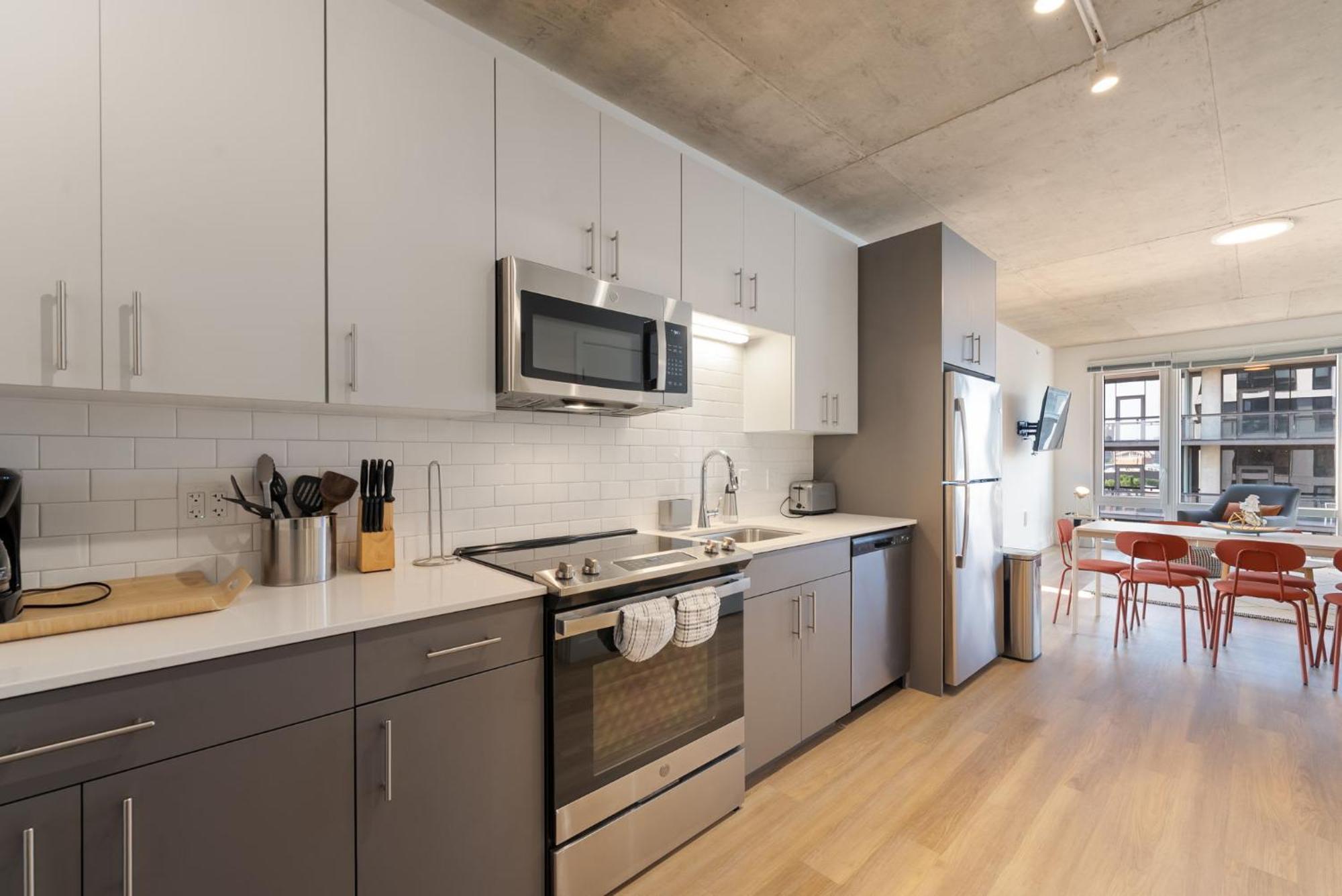 Hotel Sophisticated 4br - Modern And Luxurious