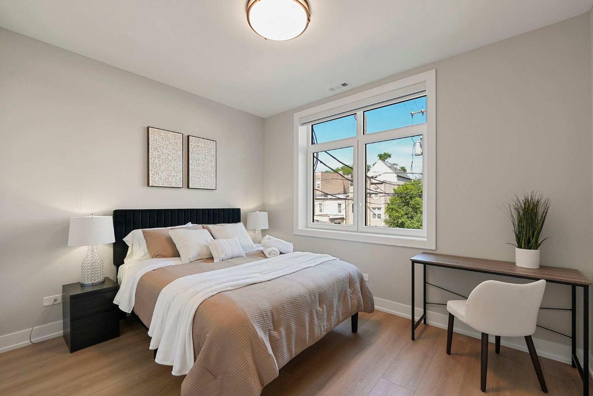 Modern 2br2ba Balcony Free Park * Chicago