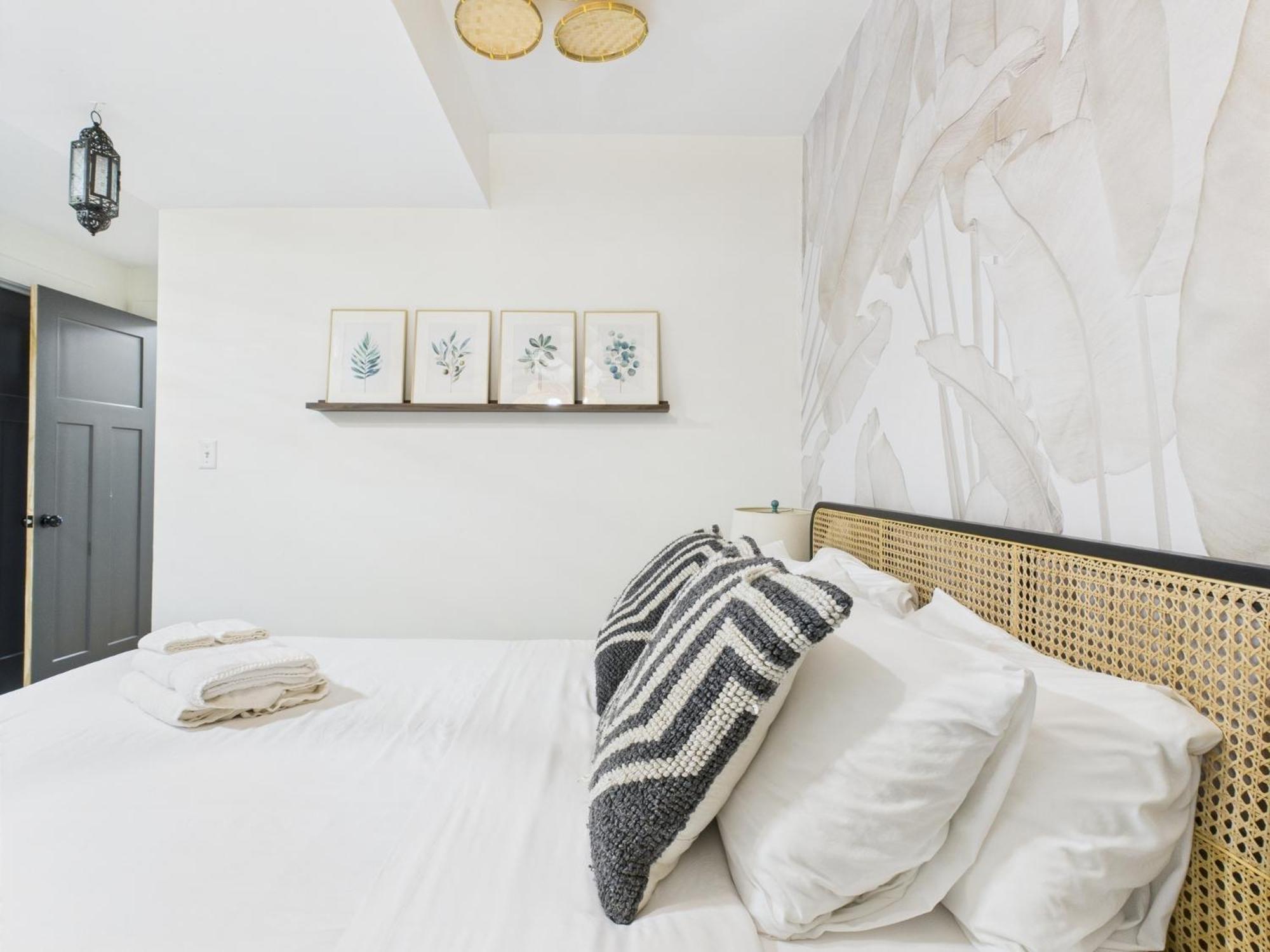 Charming Getaway With Patio * Chicago