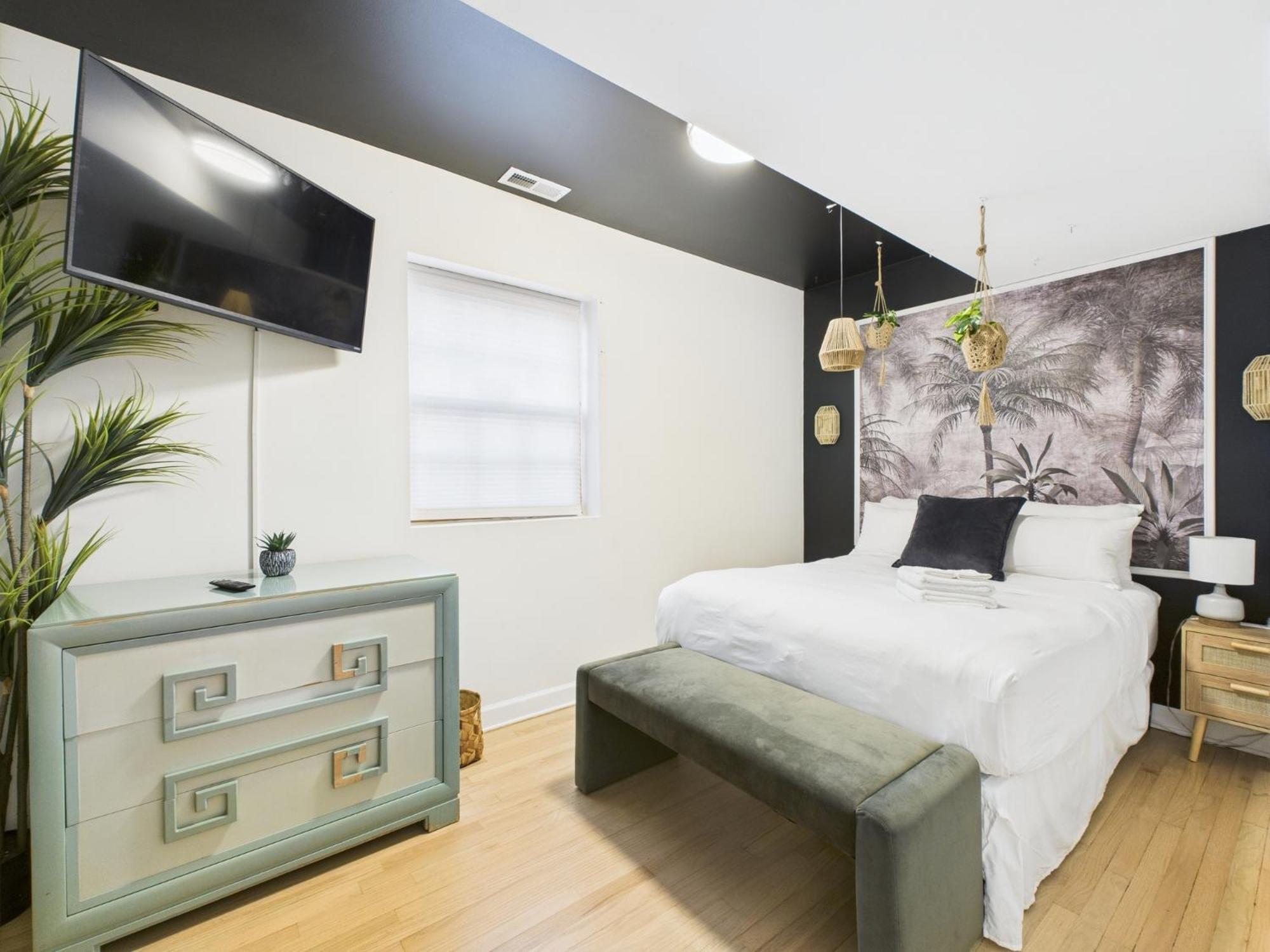 Charming Getaway With Patio Apartment *