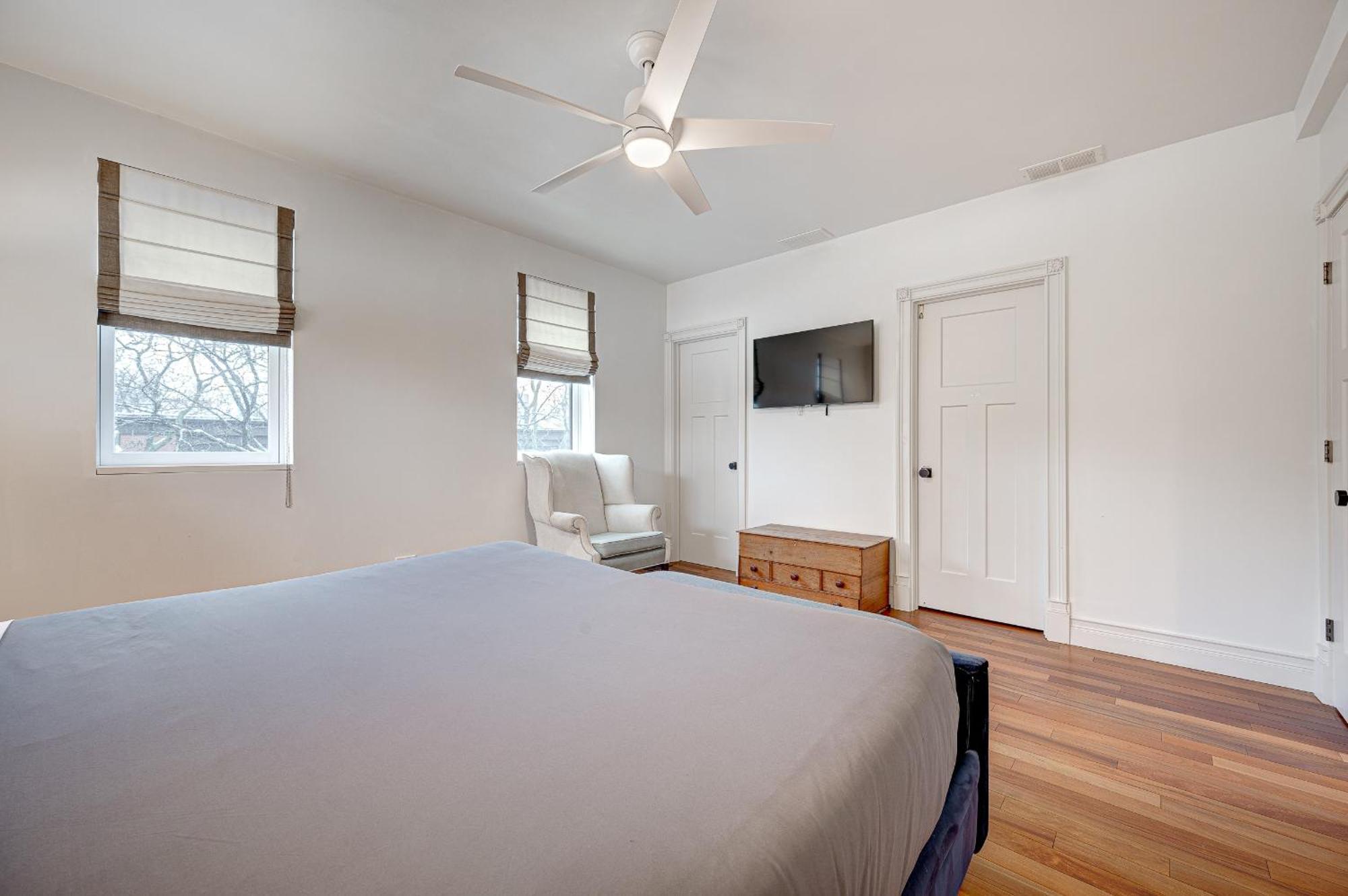 Holiday home Large With Outdoor Deck In Historic District *