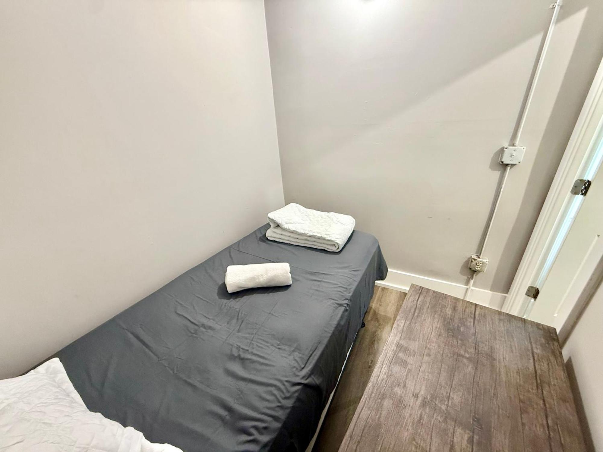 Beautiful Near Downtwon - Free Parking!