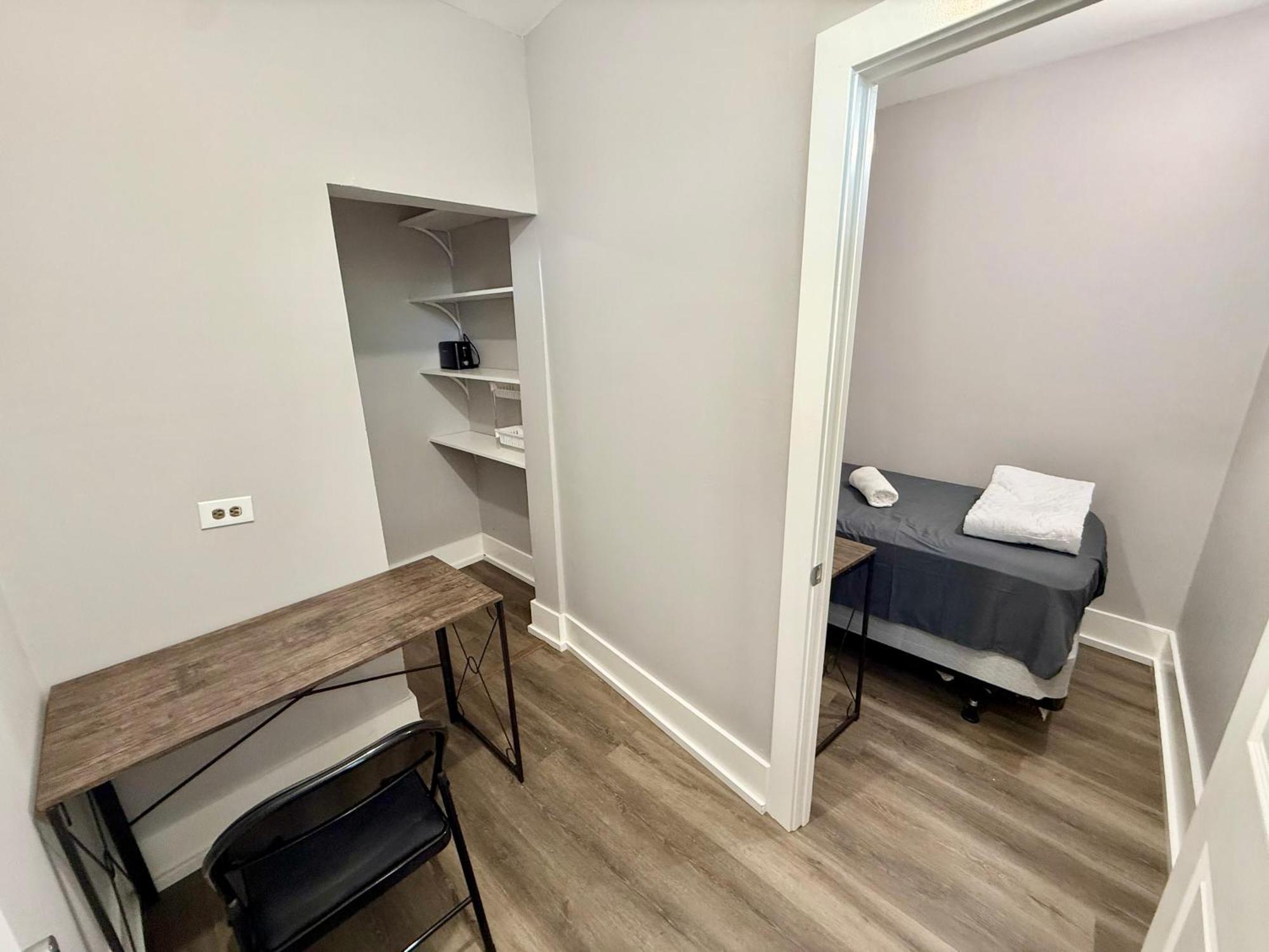 Beautiful Near Downtwon - Free Parking! *