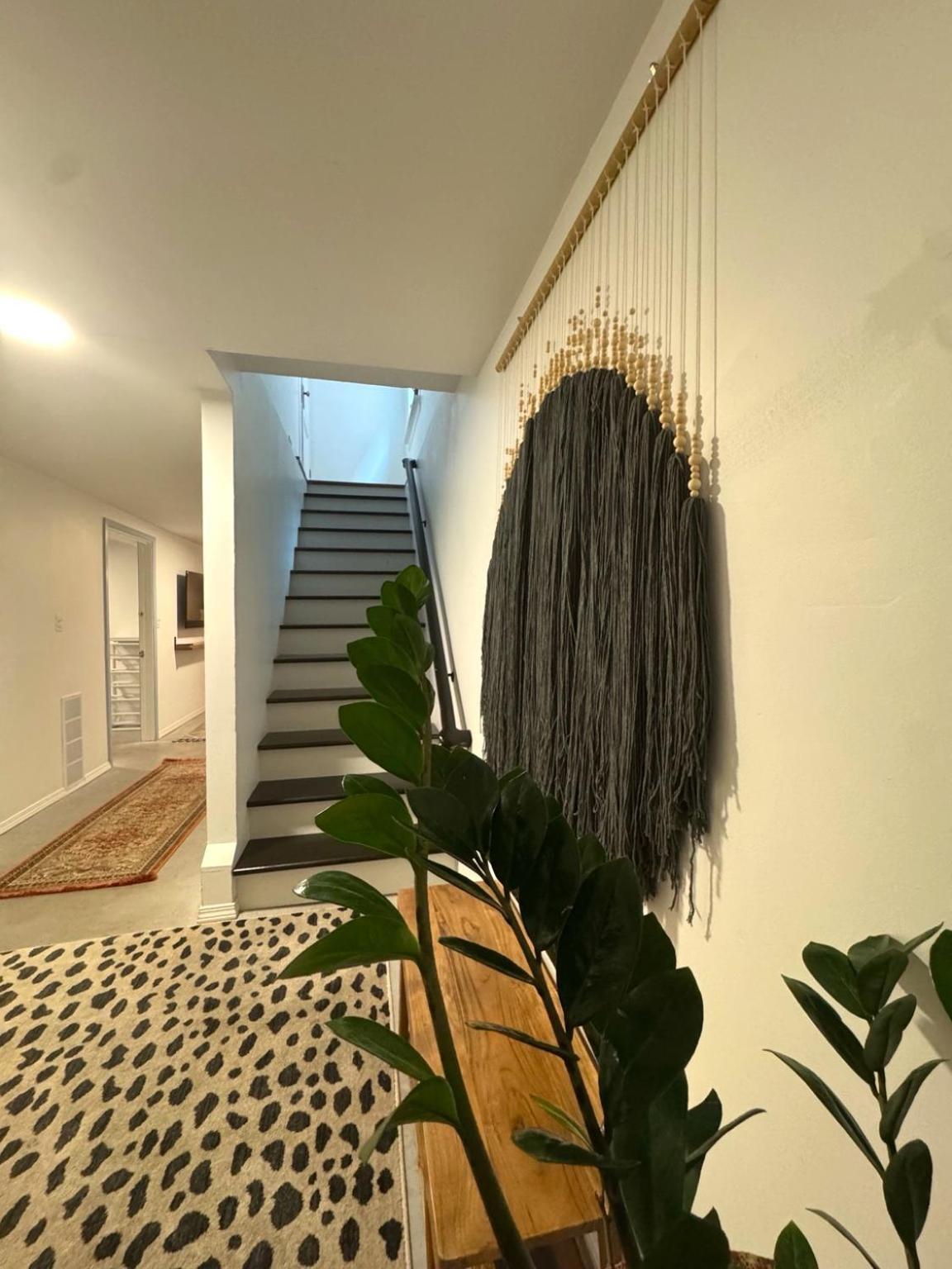 Apartment Stunning 3 Bedrooms 2 Bathrooms Getaway Chicago! *