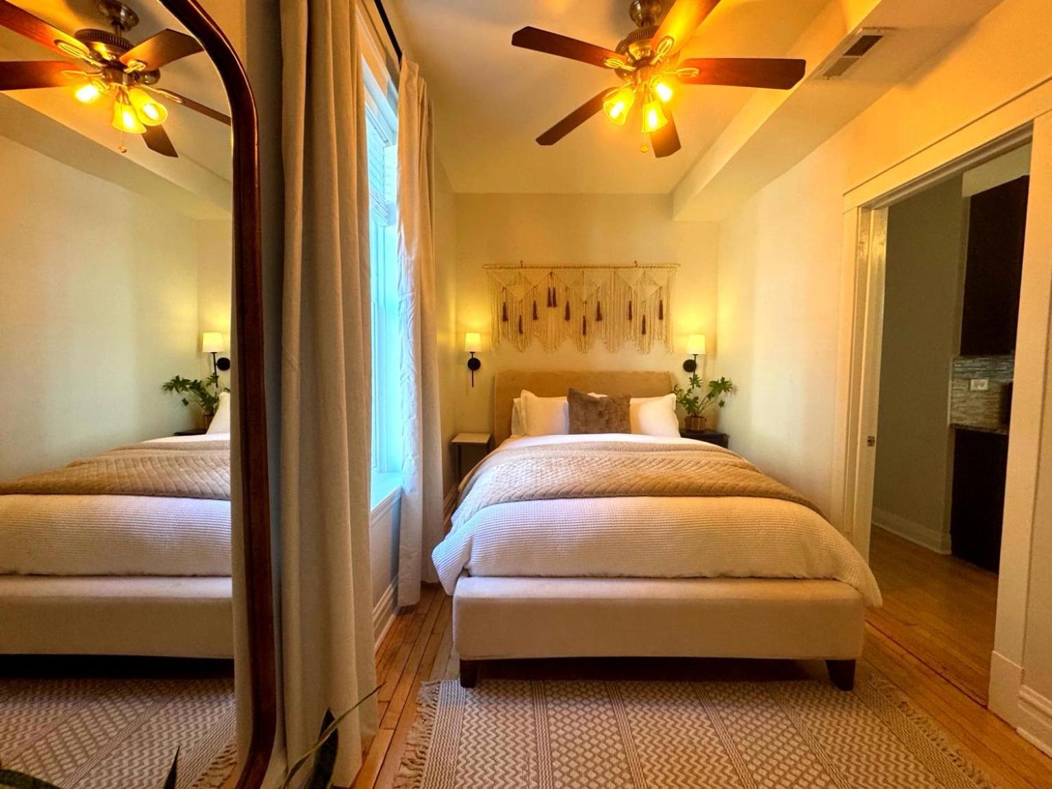 Stunning 3 Bedrooms 2 Bathrooms Getaway Chicago! * Chicago