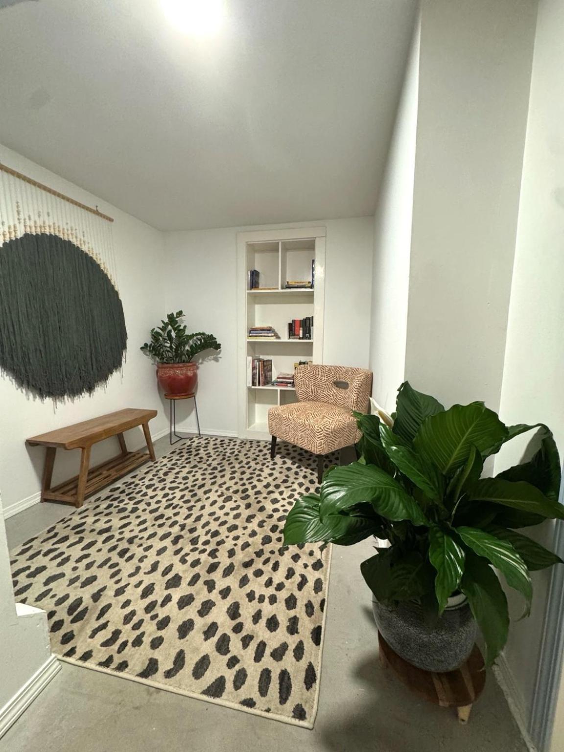 Apartment Stunning 3 Bedrooms 2 Bathrooms Getaway Chicago! *