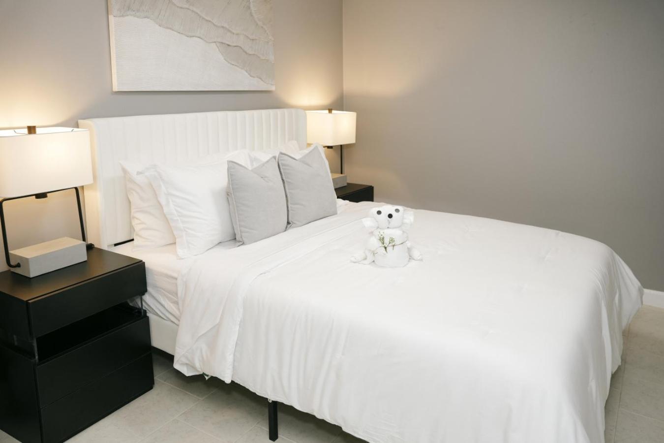 2br Travelers Favorite Modern Holiday home