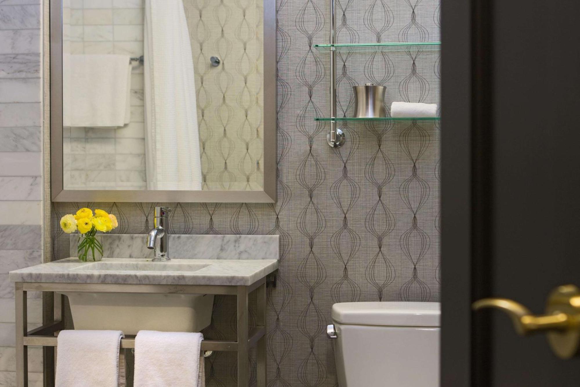 The Allegro Royal Sonesta Loop Hotel 4*
