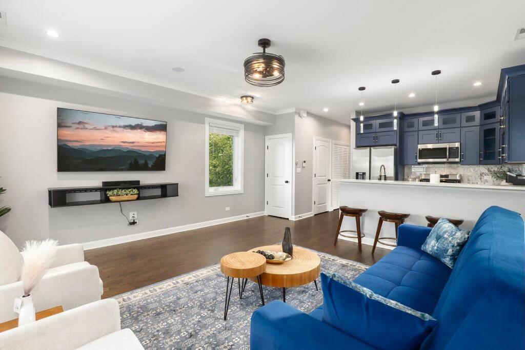 Apartment Luxhome 8 Mins Downtown