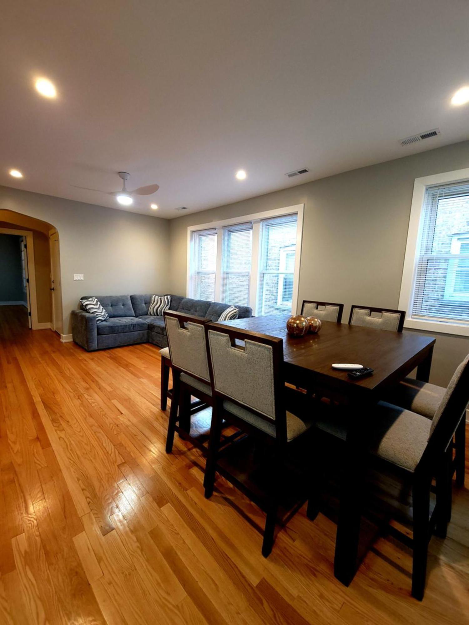 Apartment Beautiful 4 Bedroom 2 Bathroom Near Everything Chicago