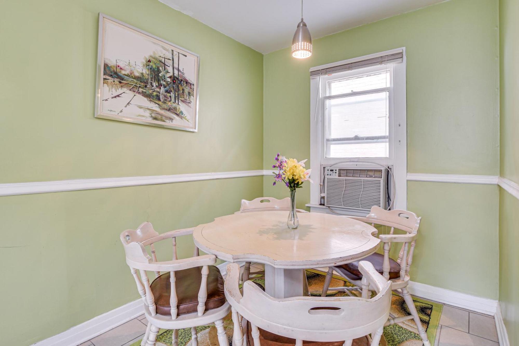 Apartment Less Than 2 Mi To Uchicago Near Bus Stops! Chicago