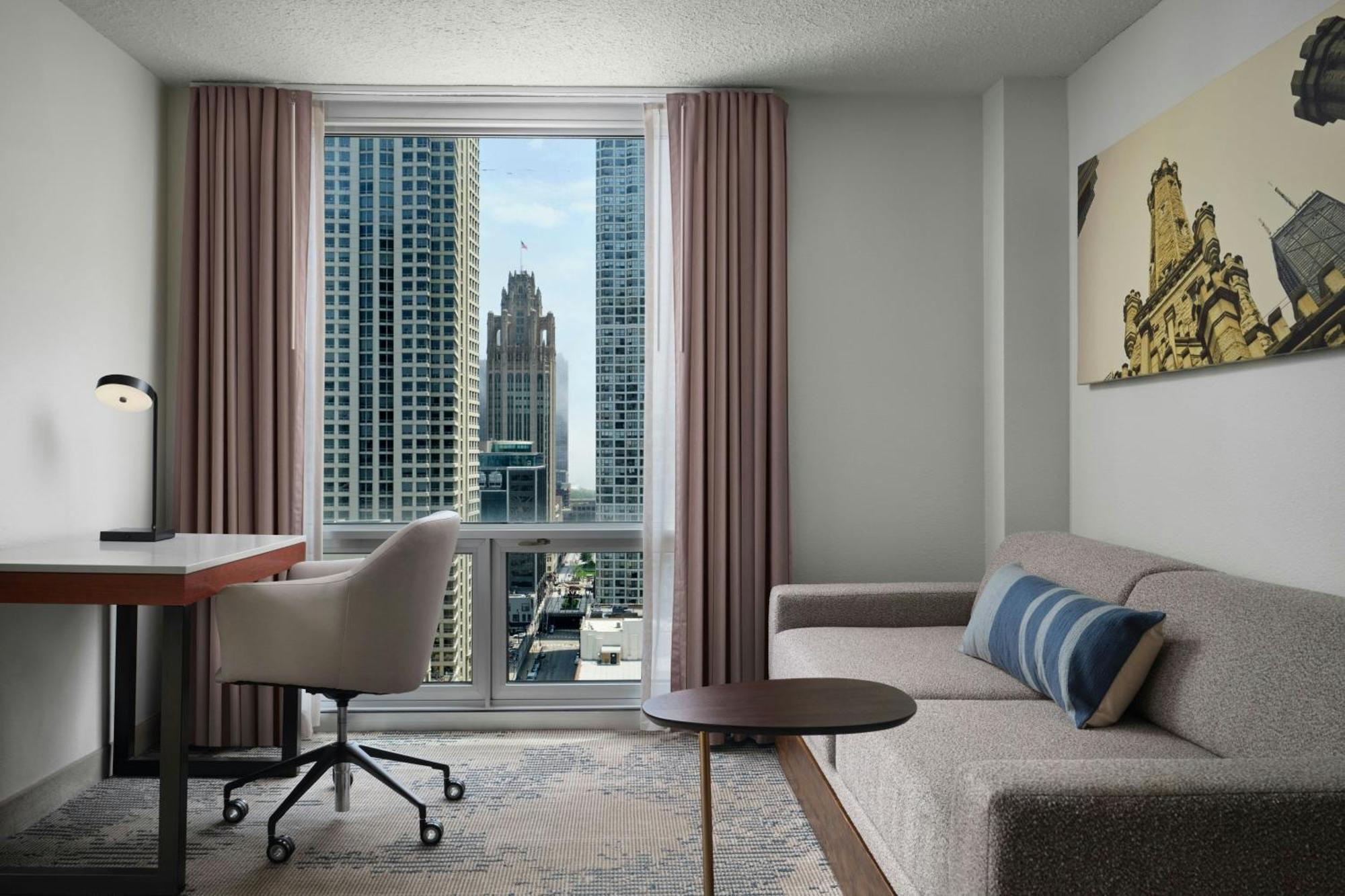 Hotel Springhill Downtown/river North 3*