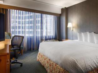 Western Grant Park 3*