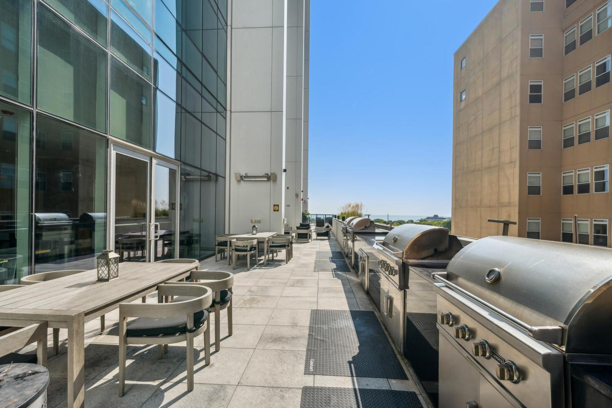 Sentral Michigan Avenue 3*