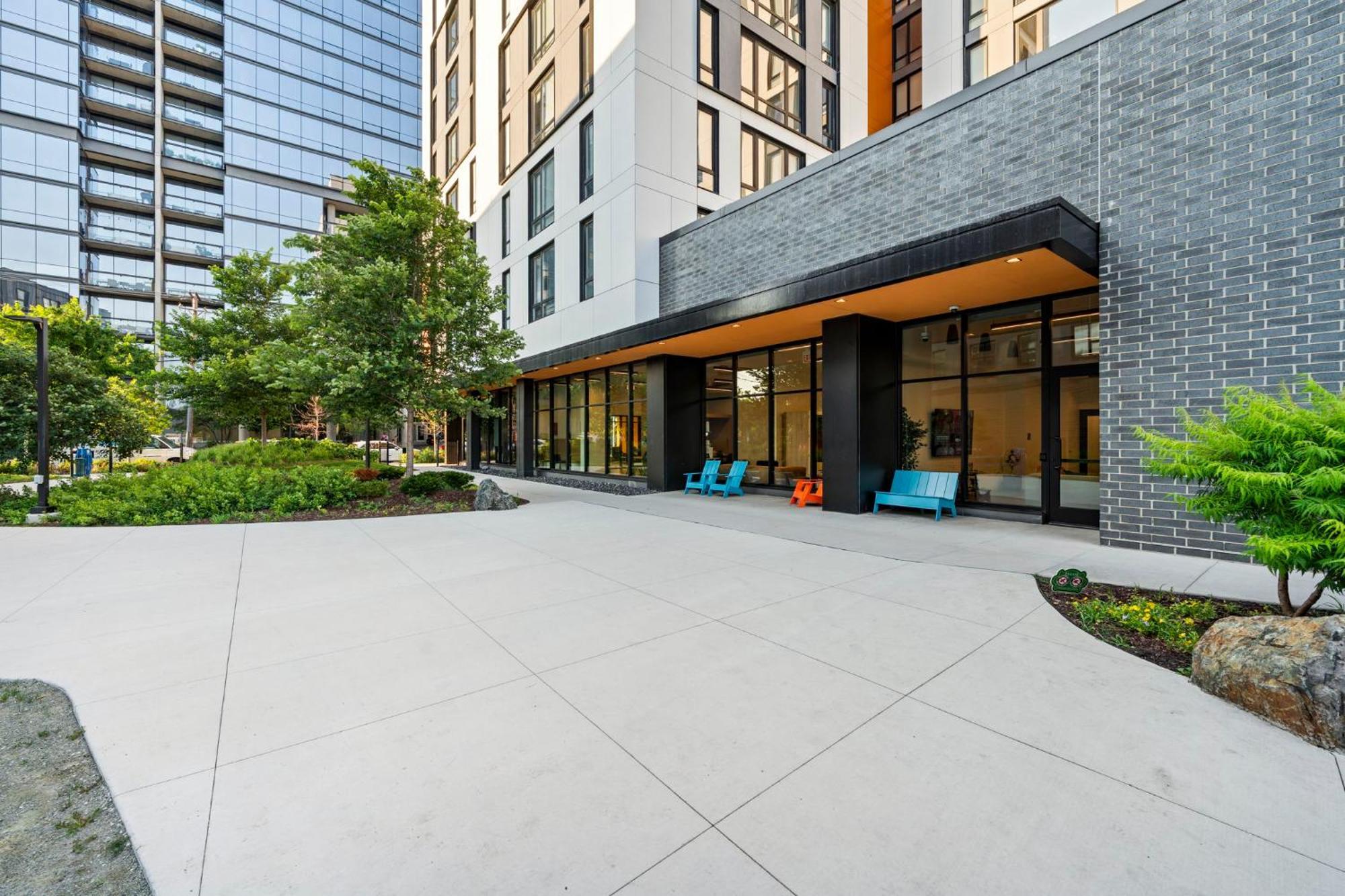 Hotel High-rise 4br W Views Comfort & Space Chicago