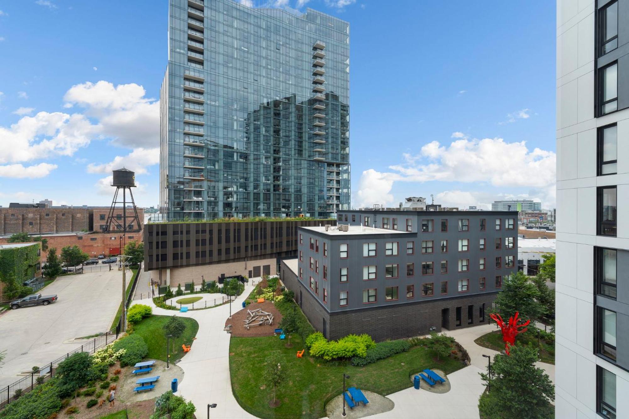 High-rise 4br W Views Comfort & Space