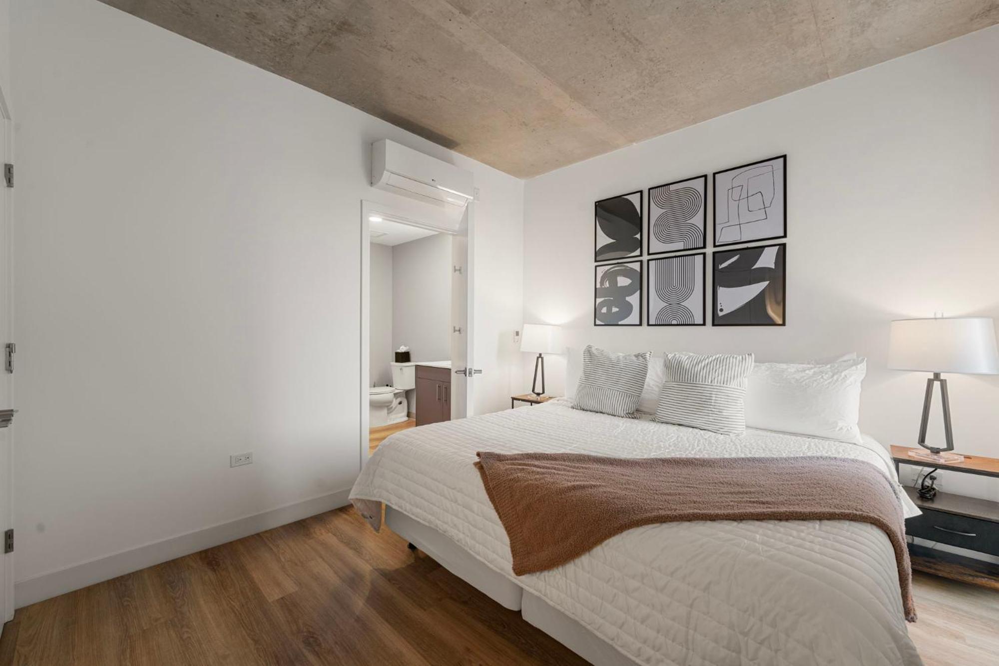 Family-sized 4br Luxury In Downtown Chicago