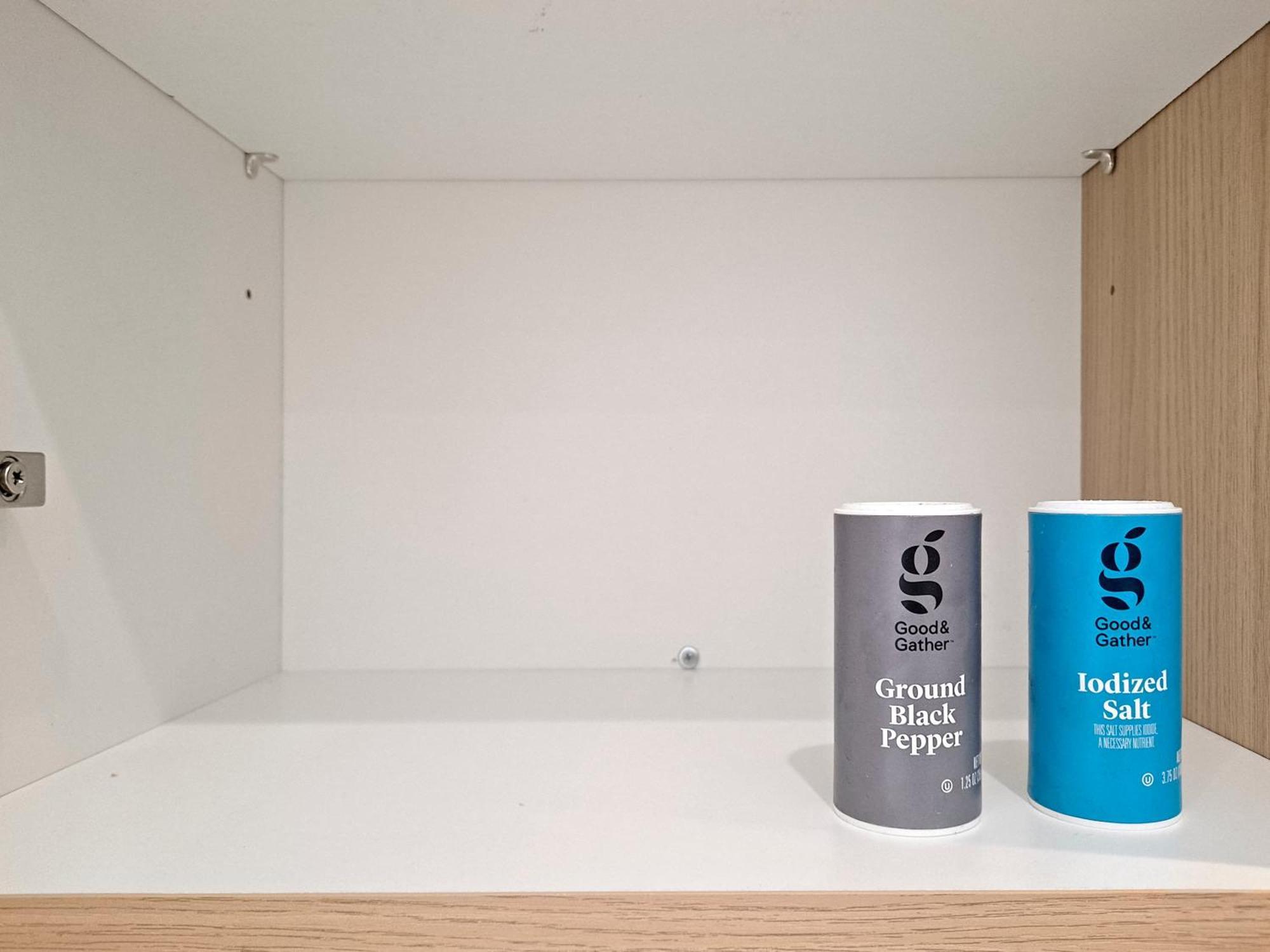 River North Private Deck With In And Out Parking *