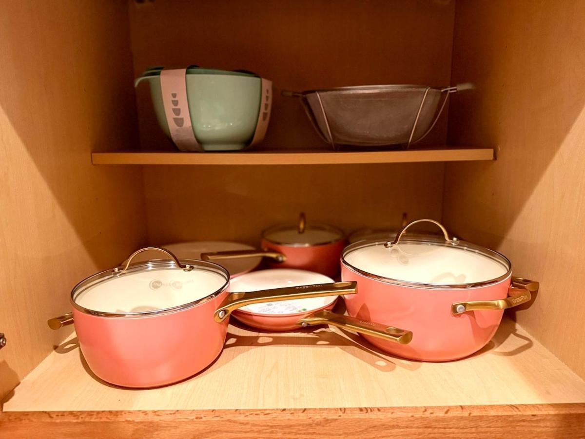 Apartment Cozy 1br Retreat Near Transit, Dining And Parking *