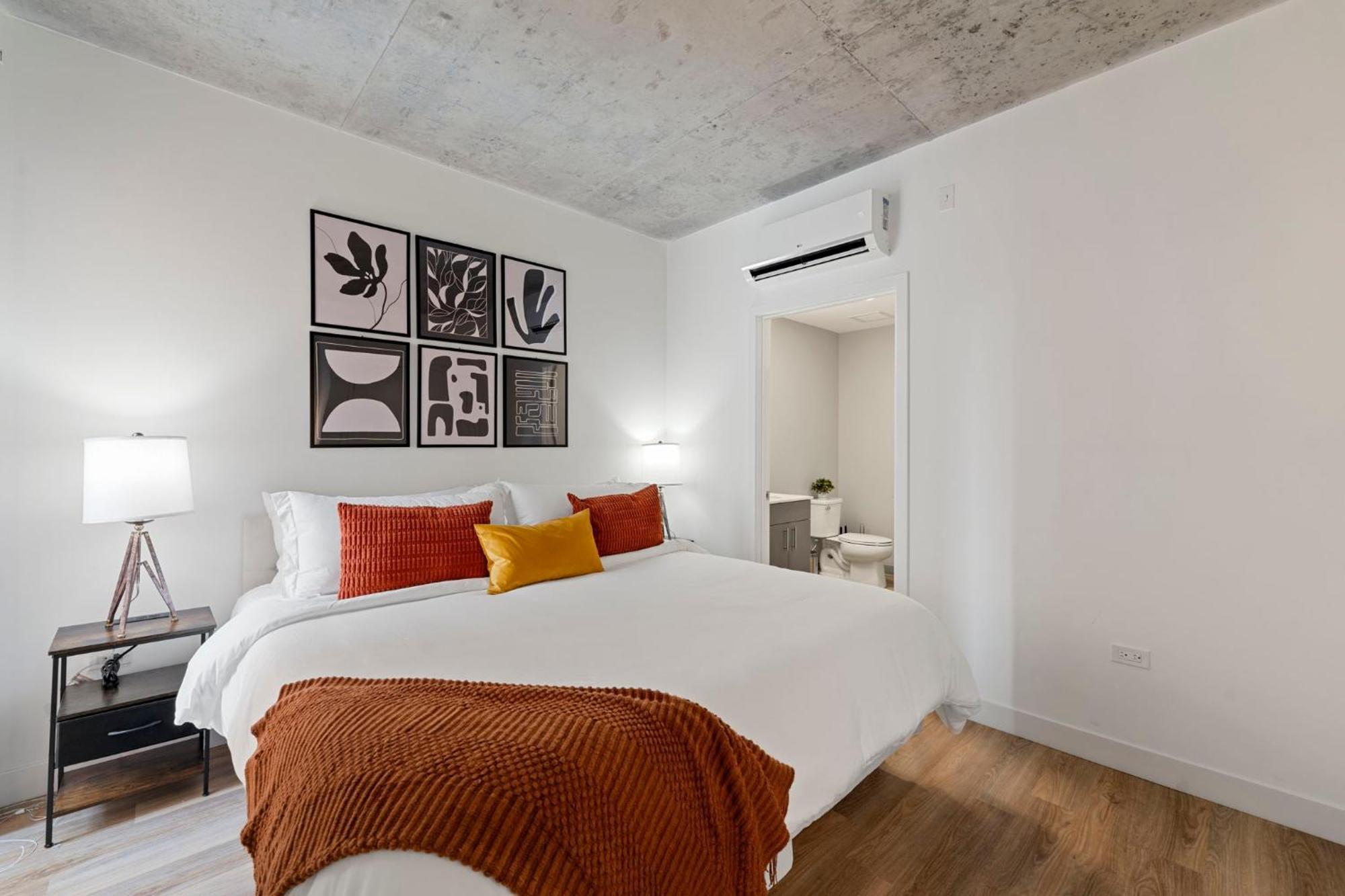 4br Modern Gem Sleek Bright & * Chicago