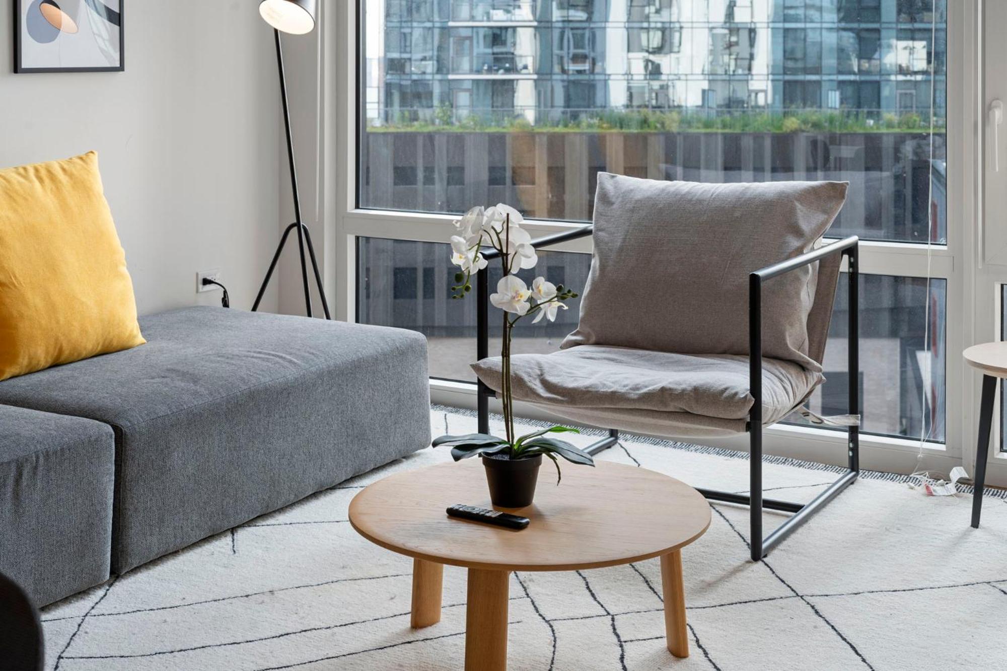 Hotel 4br Modern Gem Sleek Bright & Chicago