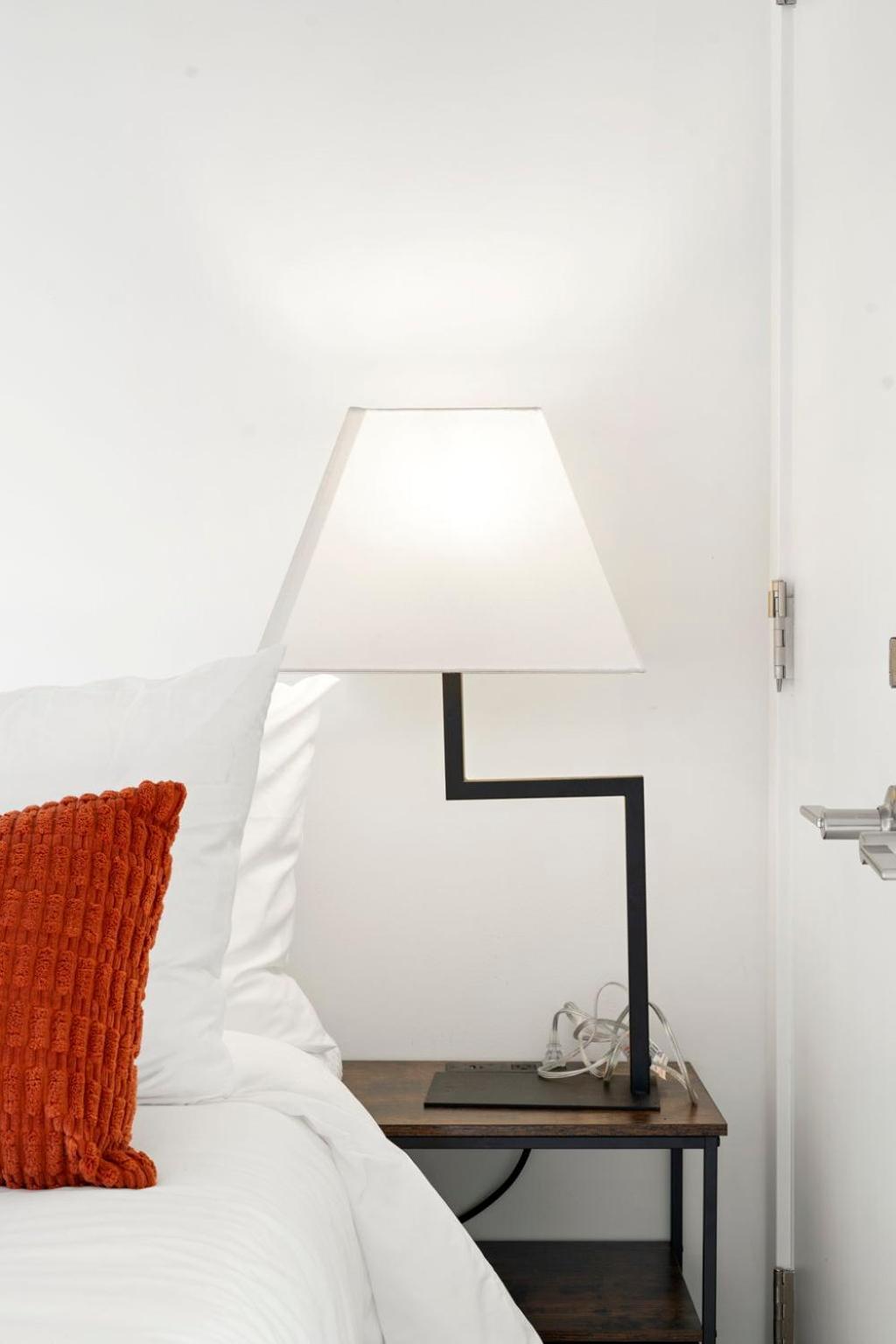 4br Modern Gem Sleek Bright & *