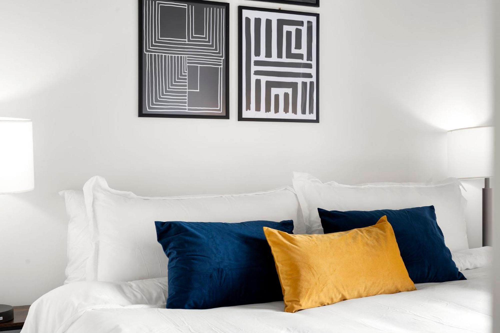 4br Modern Gem Sleek Bright & Chicago