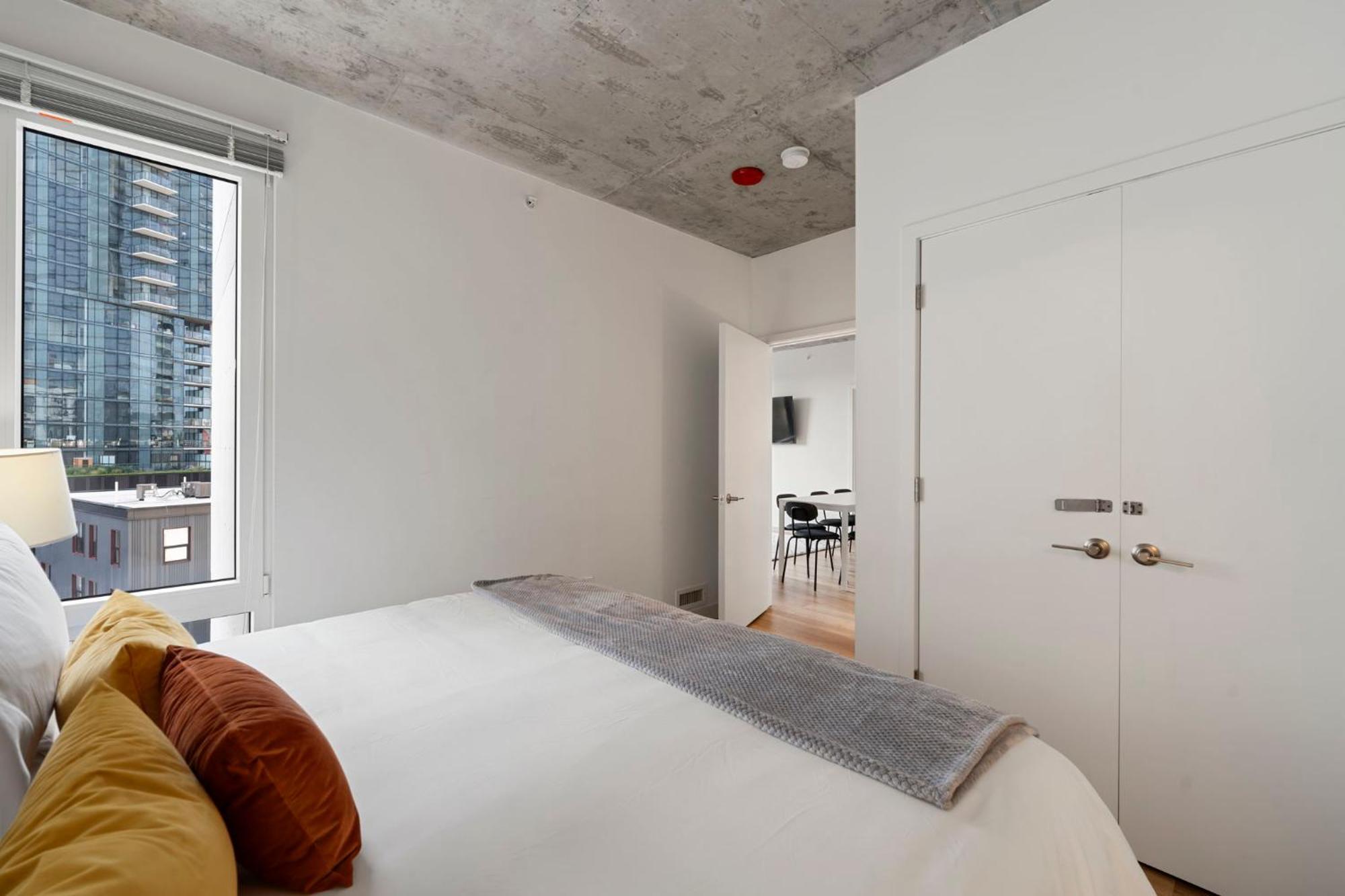 4br Modern Gem Sleek Bright & Hotel *