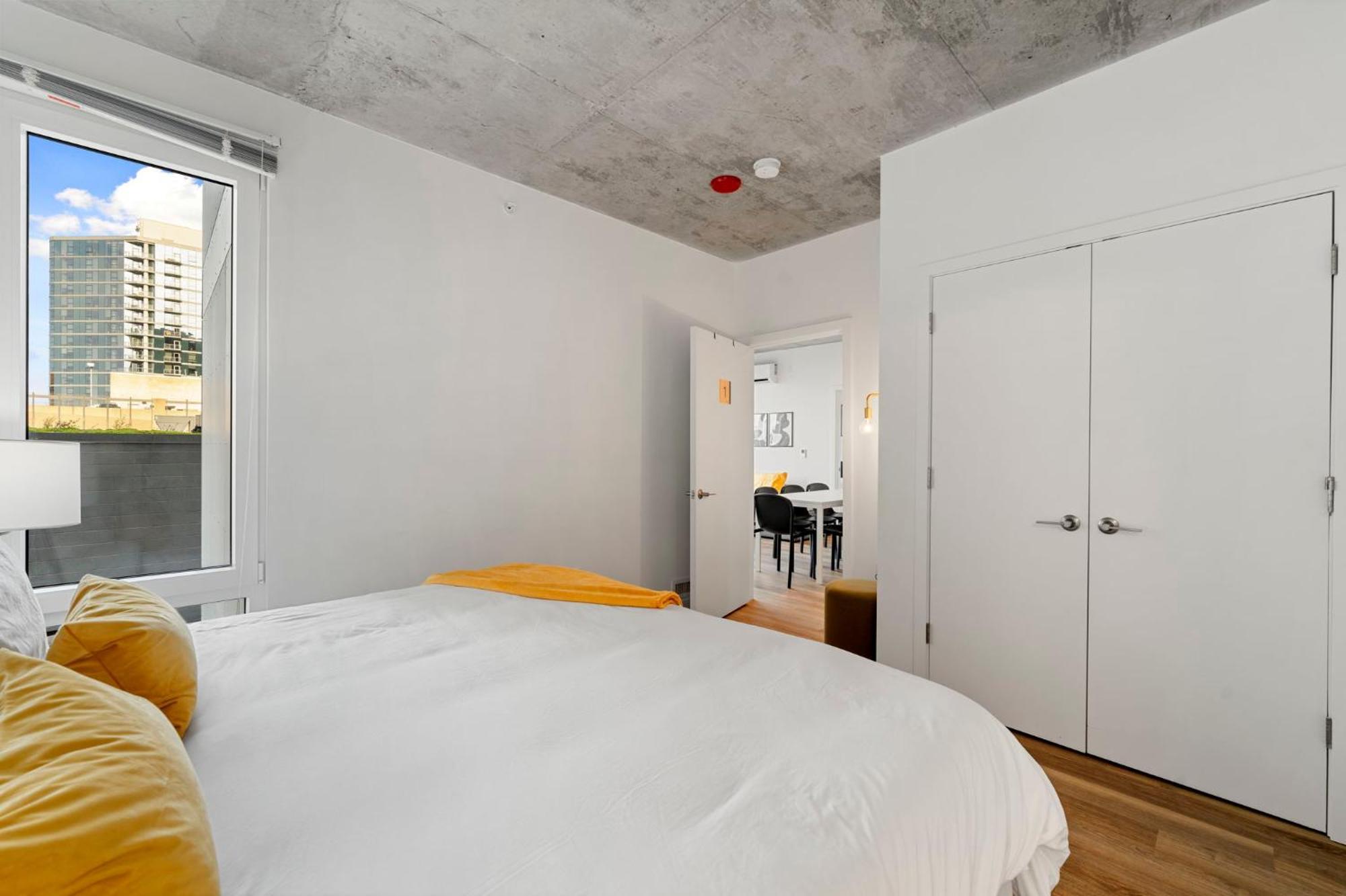 Modern 4br Retreat With Stunning Views *