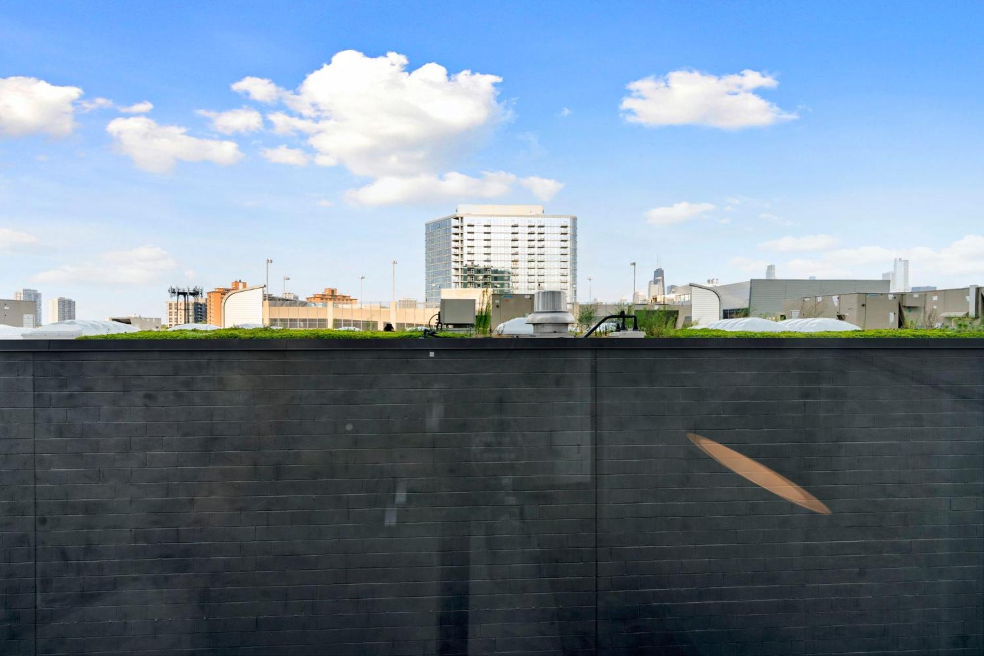 Modern 4br Retreat With Stunning Views Chicago