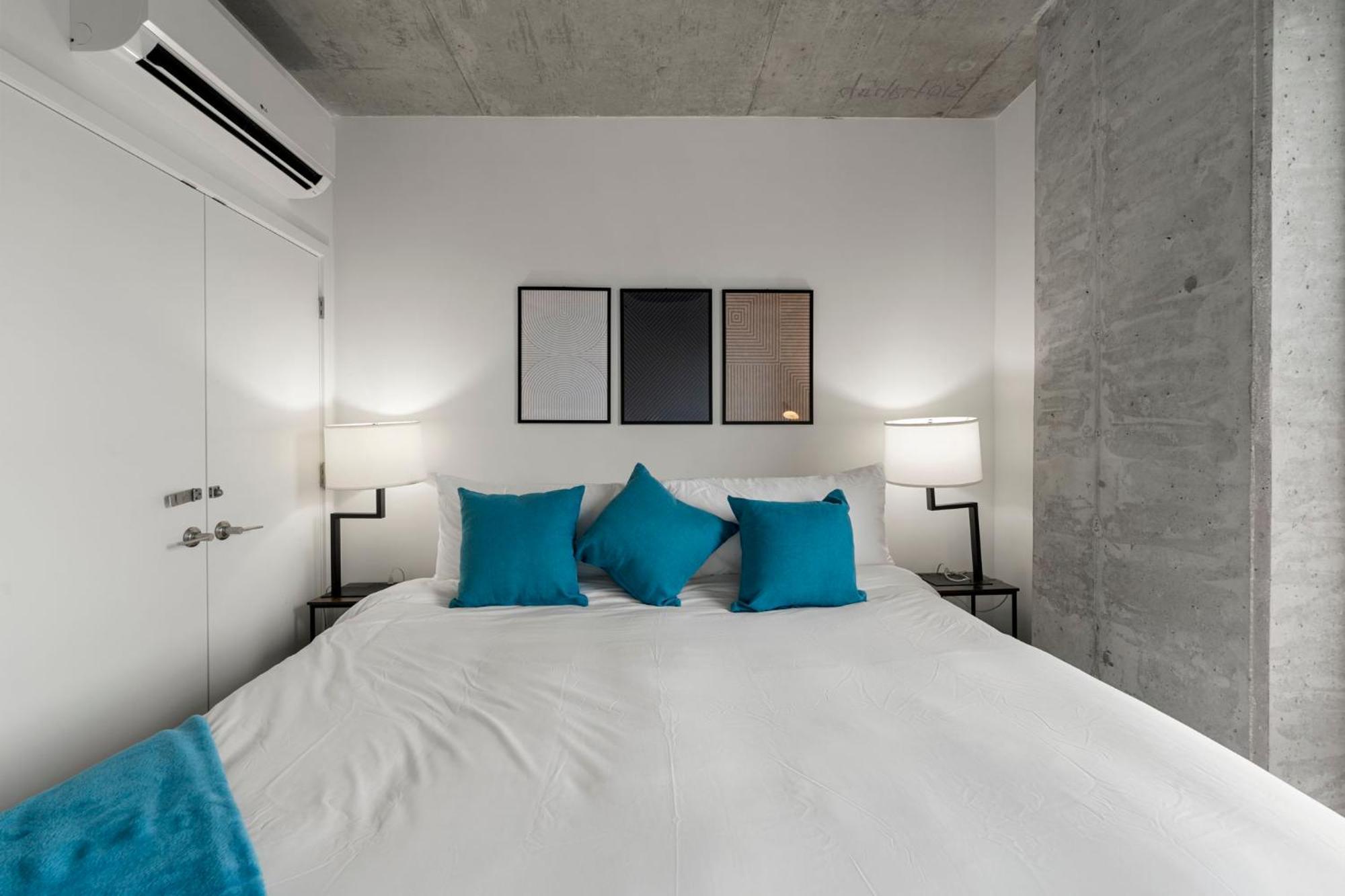 Modern 4br Retreat With Stunning Views Hotel *