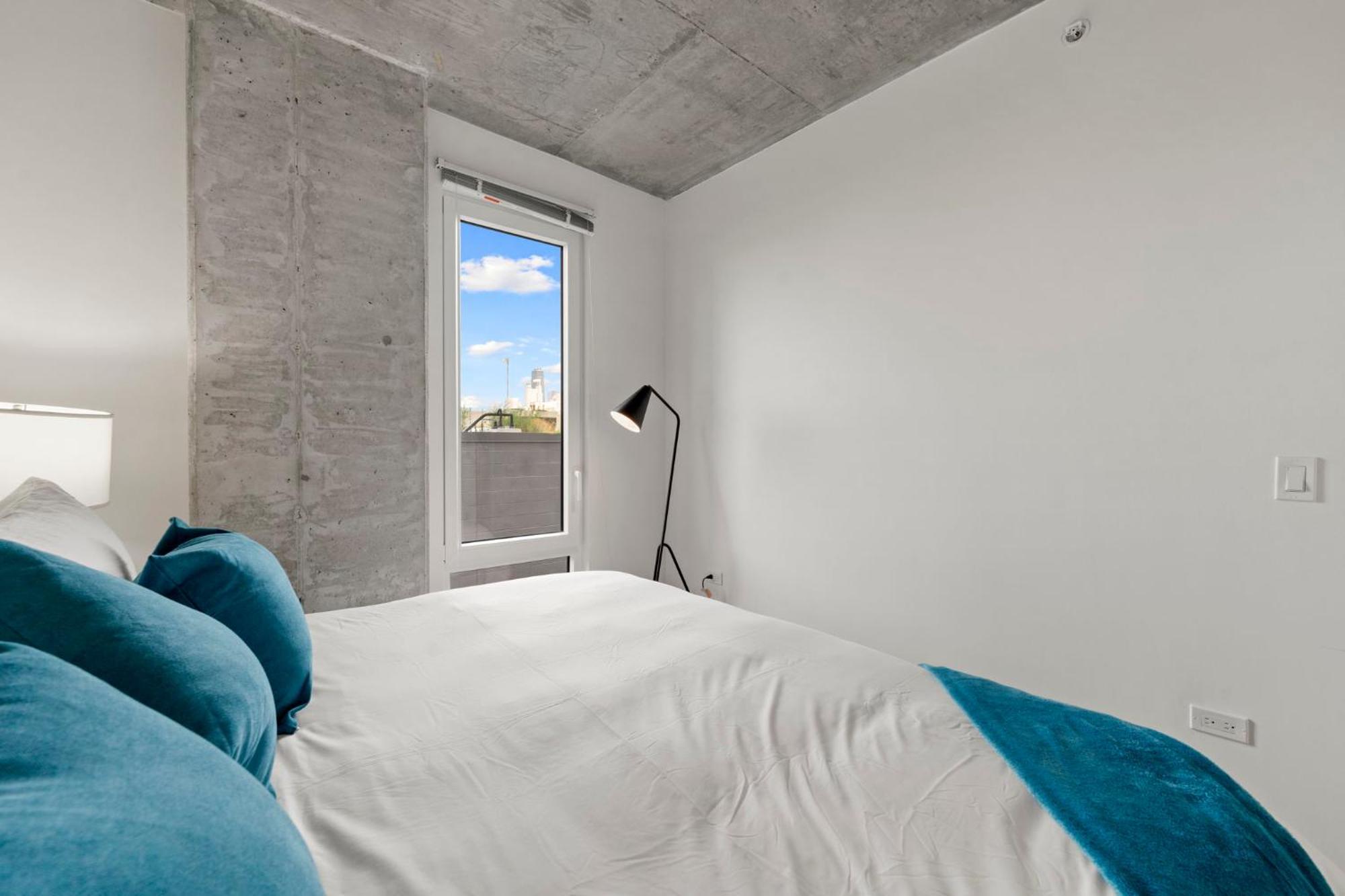 Modern 4br Retreat With Stunning Views *