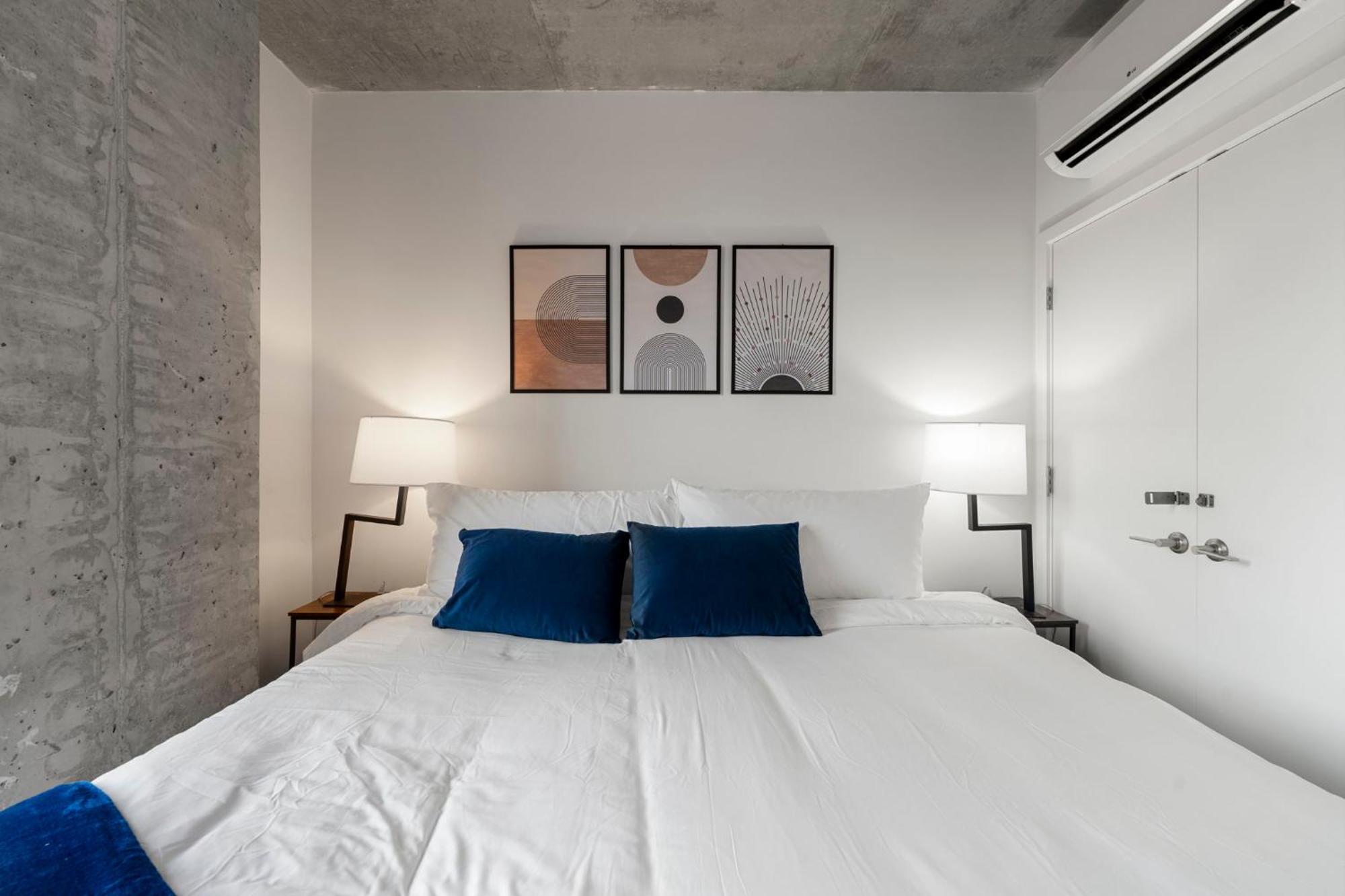 Modern 4br Retreat With Stunning Views Hotel