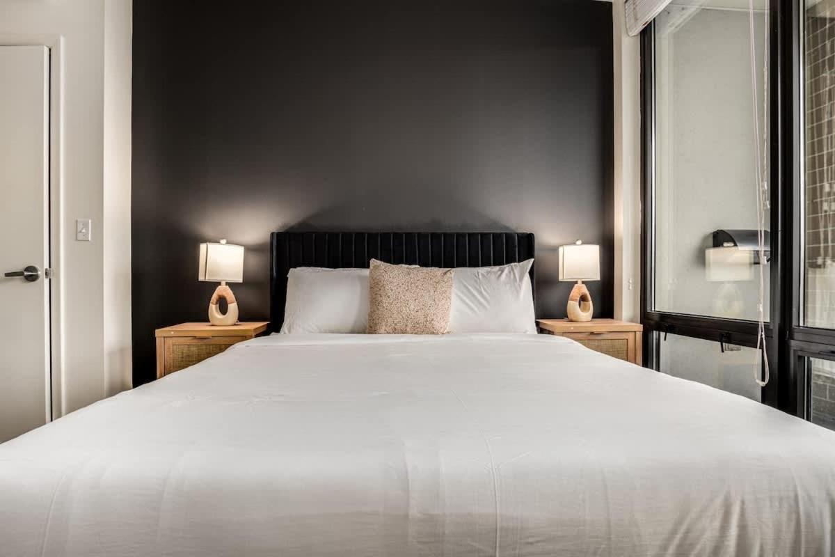 Apartment Boulevard Walk Everywhere 5 Mins To Magnificent Mile River North 04 Chicago