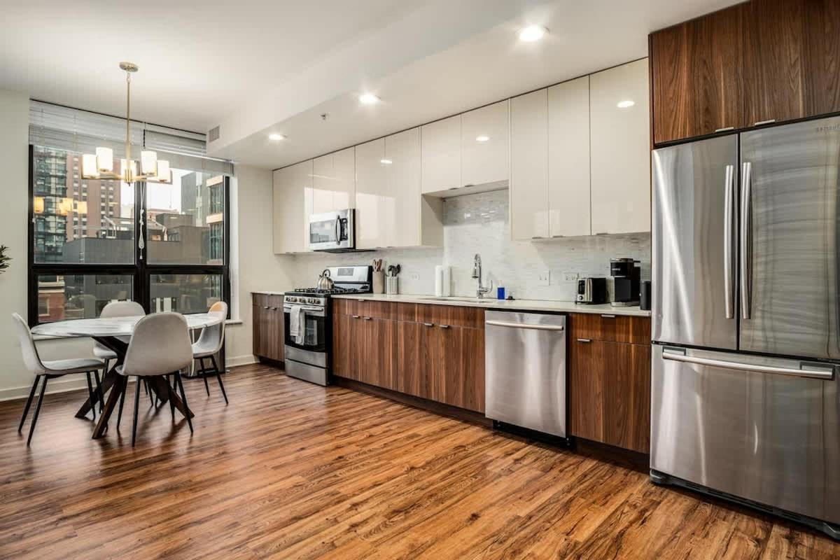 Boulevard Walk Everywhere 5 Mins To Magnificent Mile River North 02 Chicago