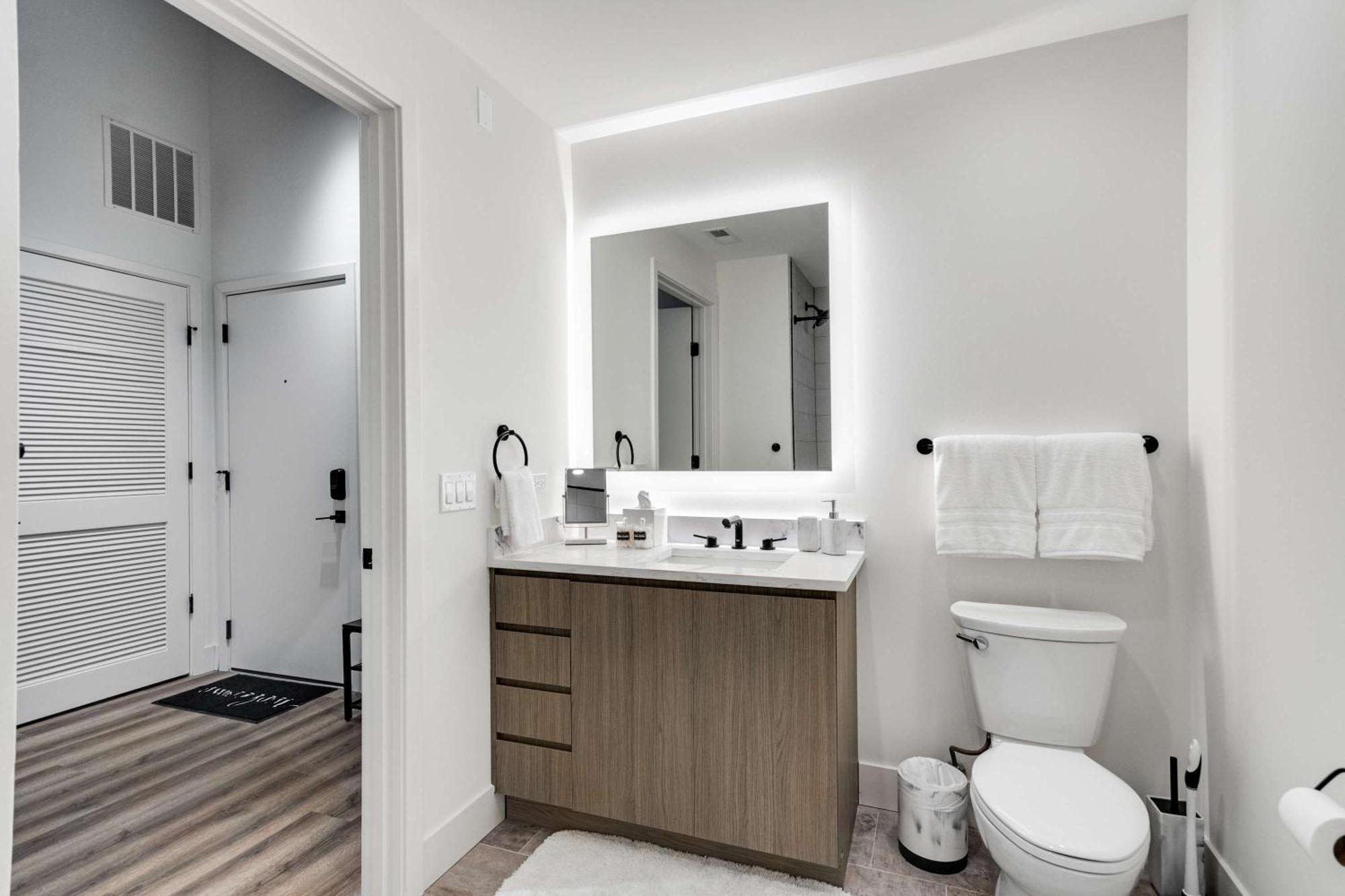 River North Rooftop With In And Out Parking 6 Chicago