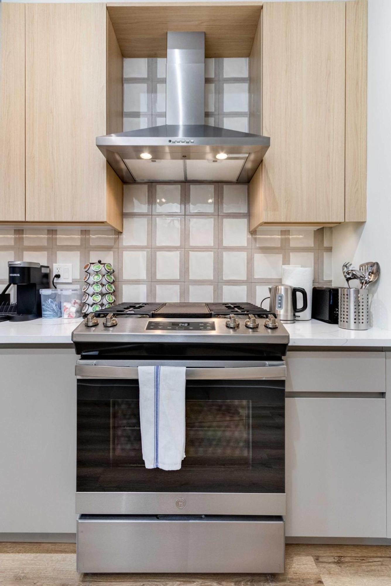 River North Rooftop With In And Out Parking 6 *