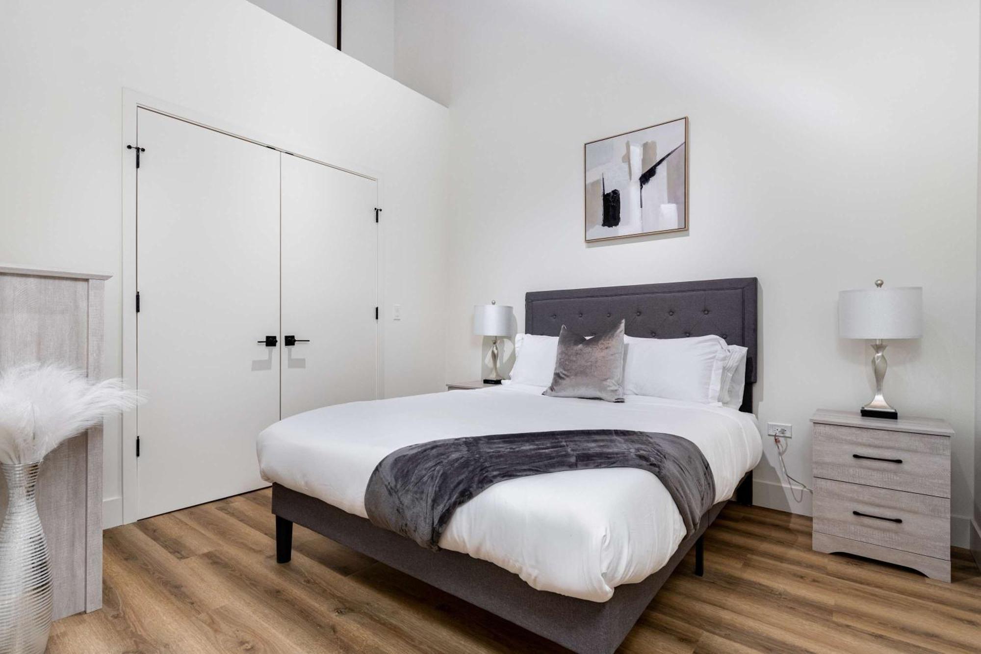 River North Rooftop With In And Out Parking 6 Apartment Chicago