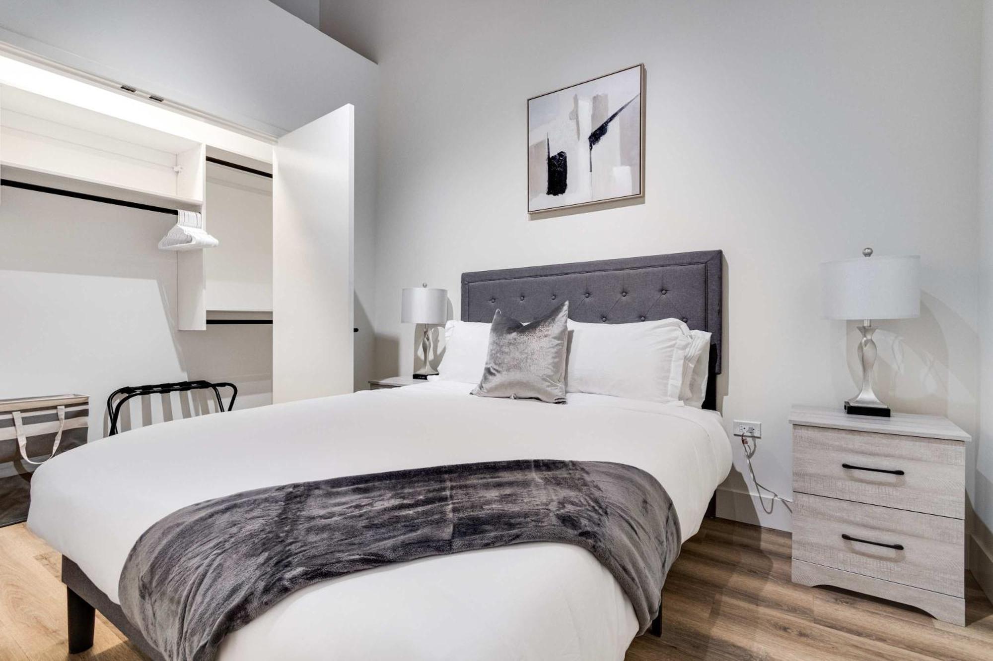 River North Rooftop With In And Out Parking 6 Chicago