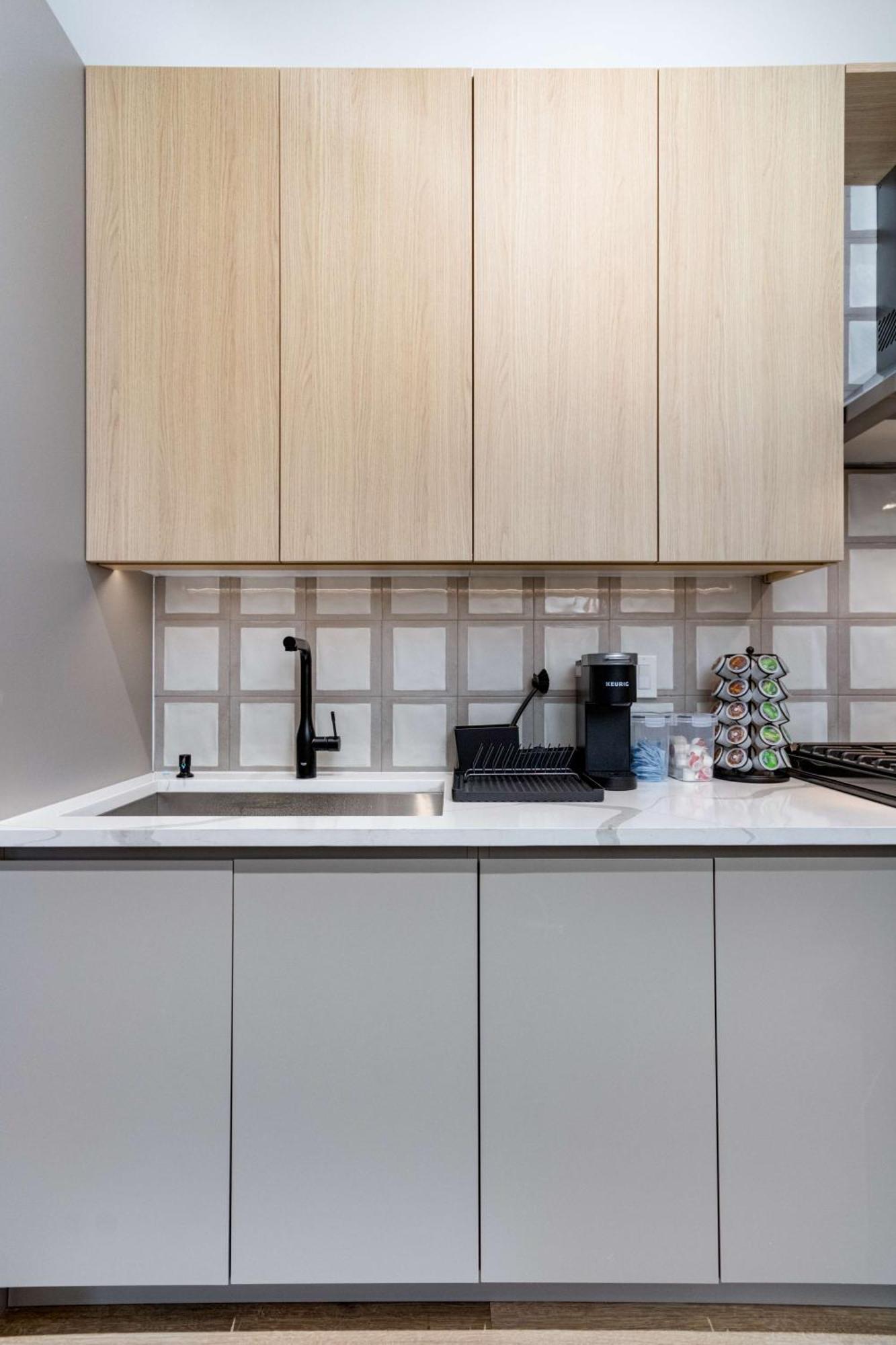 River North Rooftop With In And Out Parking 6 *