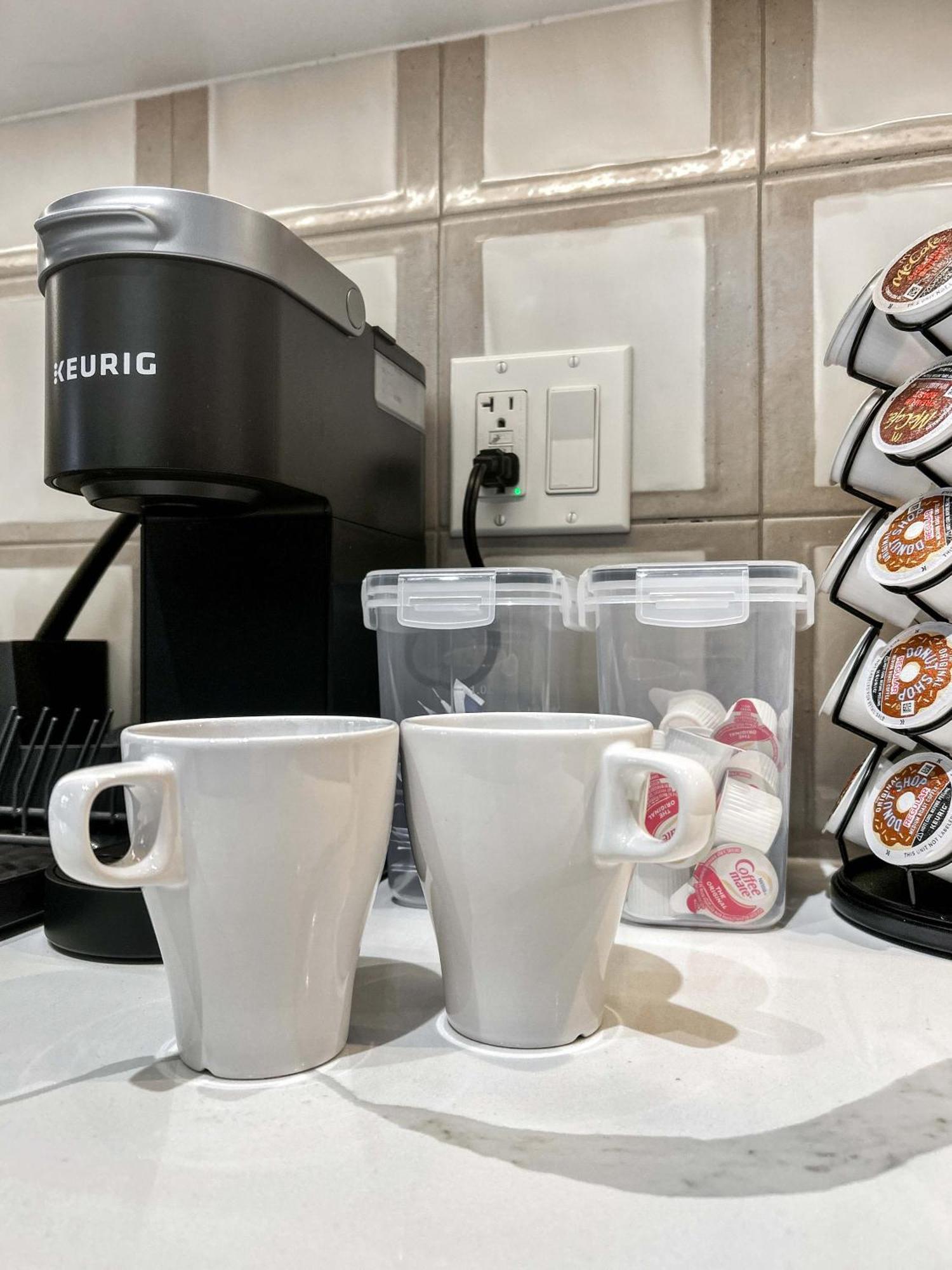 Apartment River North Rooftop With In And Out Parking 6 *