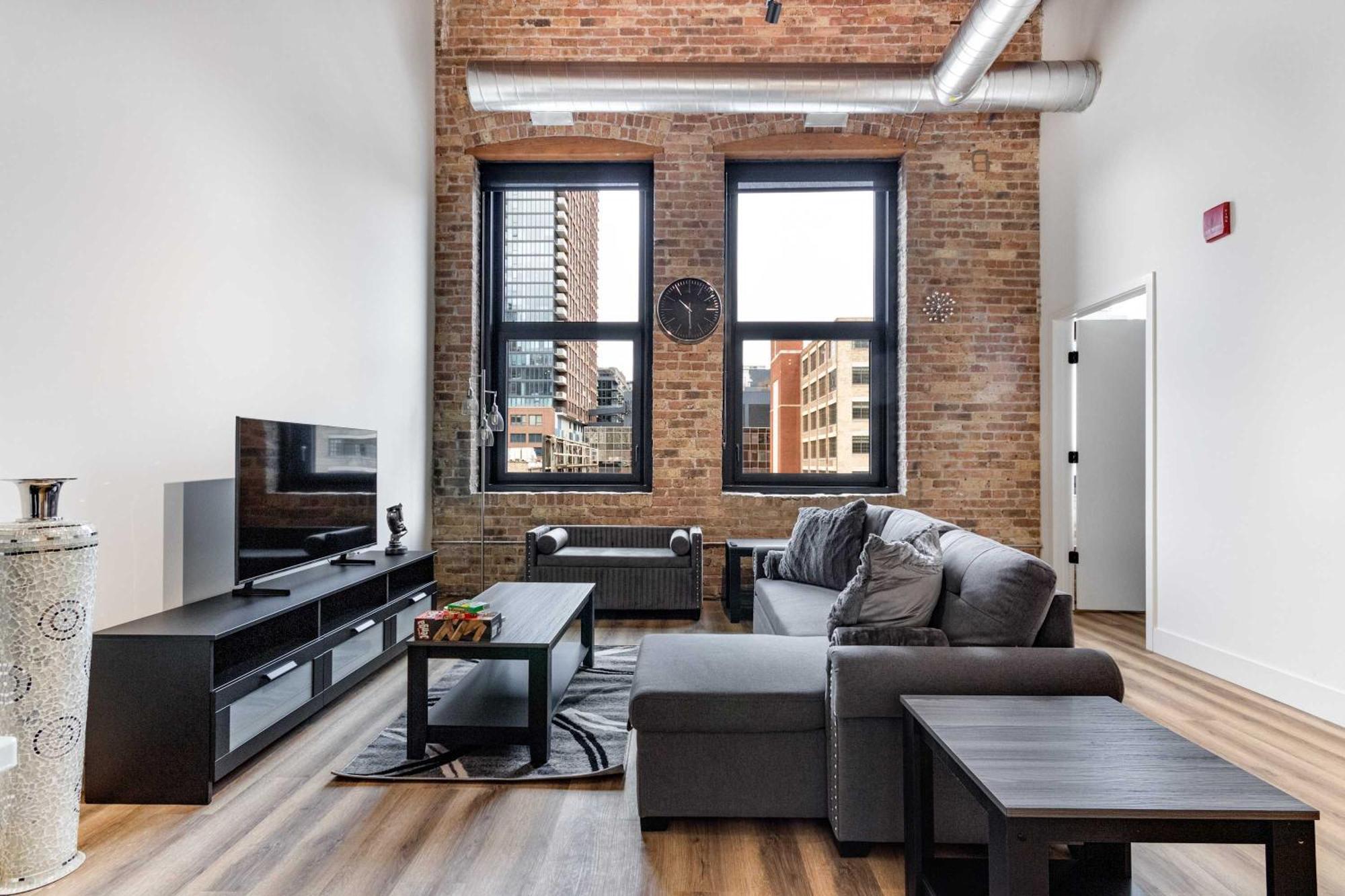 River North Rooftop With In And Out Parking 6 Apartment *