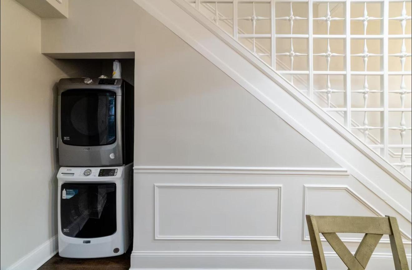 Bronzeville 42 Art & Hospitality *