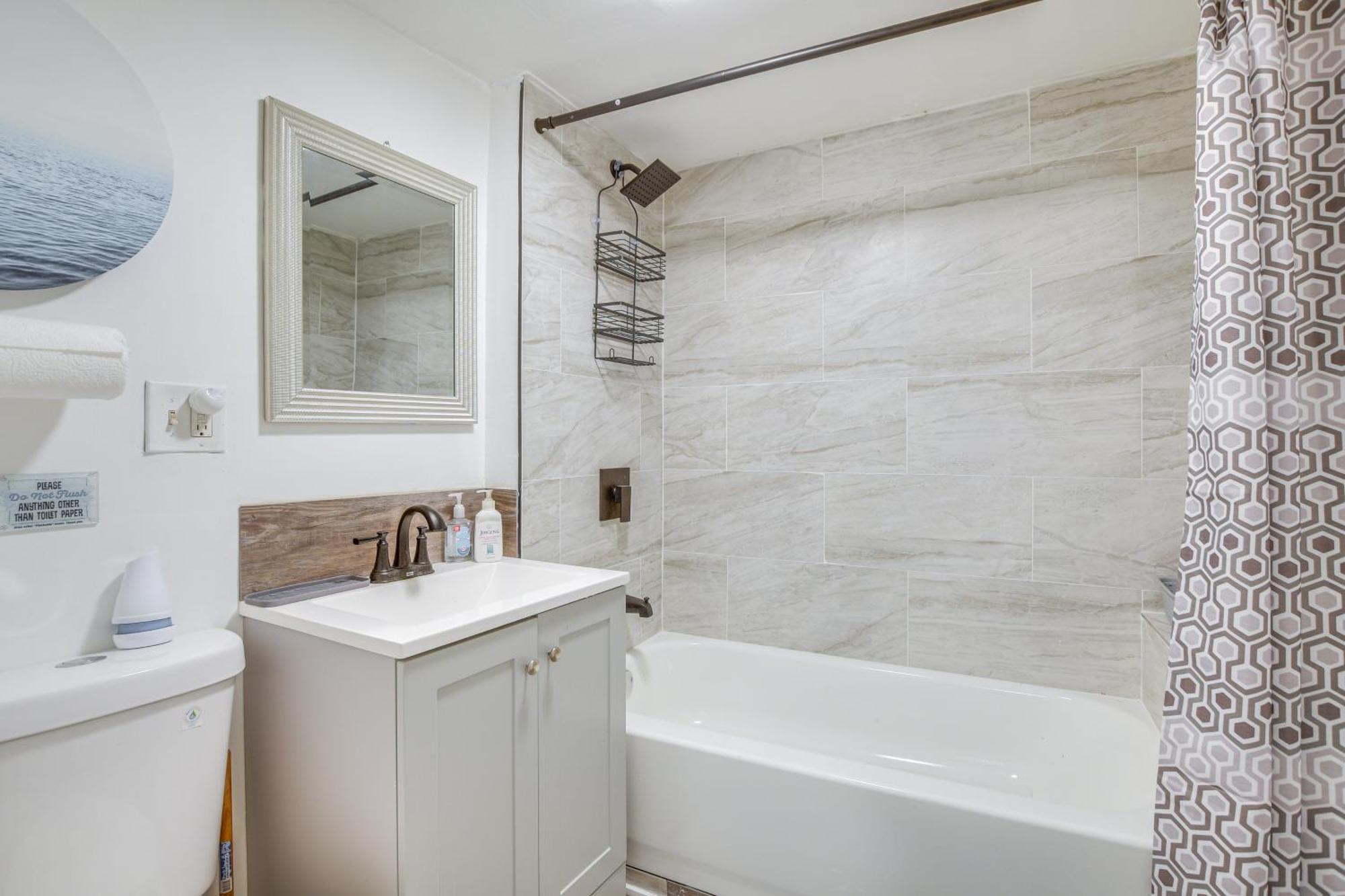 9 Mi To Downtown! Pet-Friendly Near Uni Of Chicago *