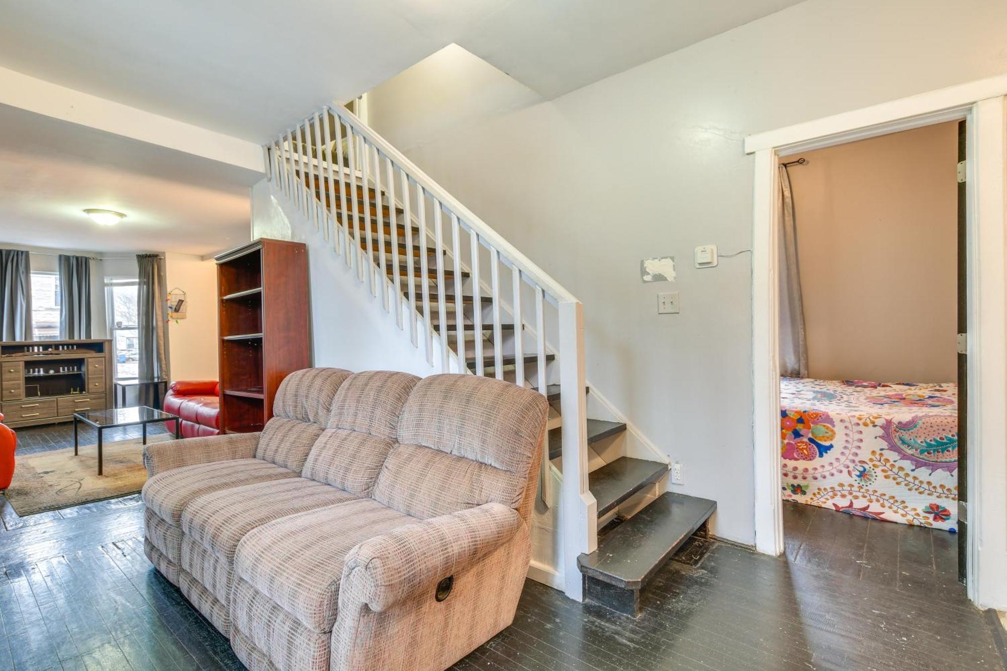 2 Mi To Red Line Near Sherman Park