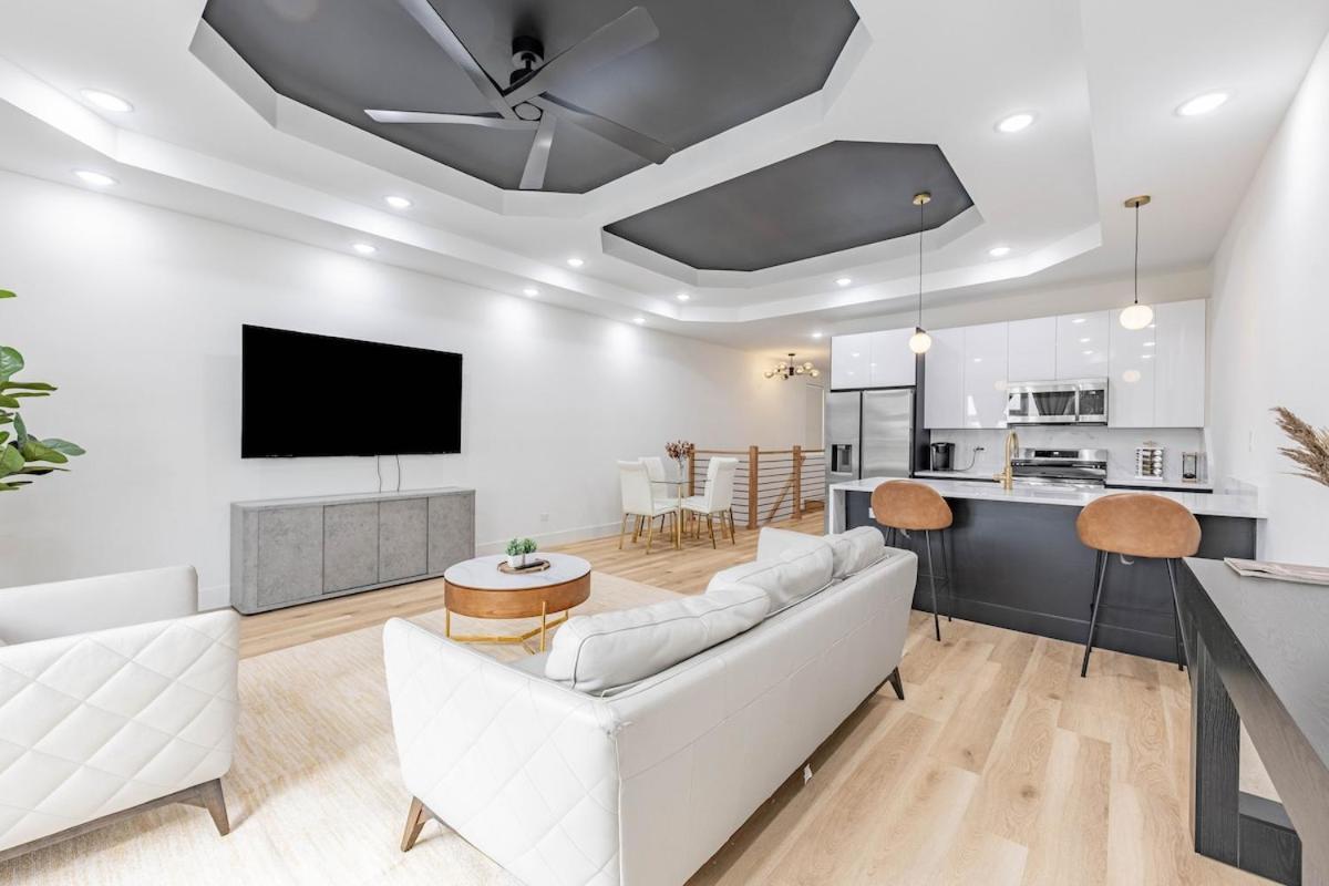 Spacious 3bdr Luxury Penthouse *