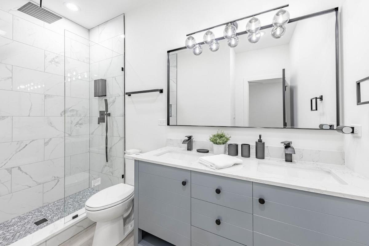 Spacious 3bdr Luxury Penthouse *