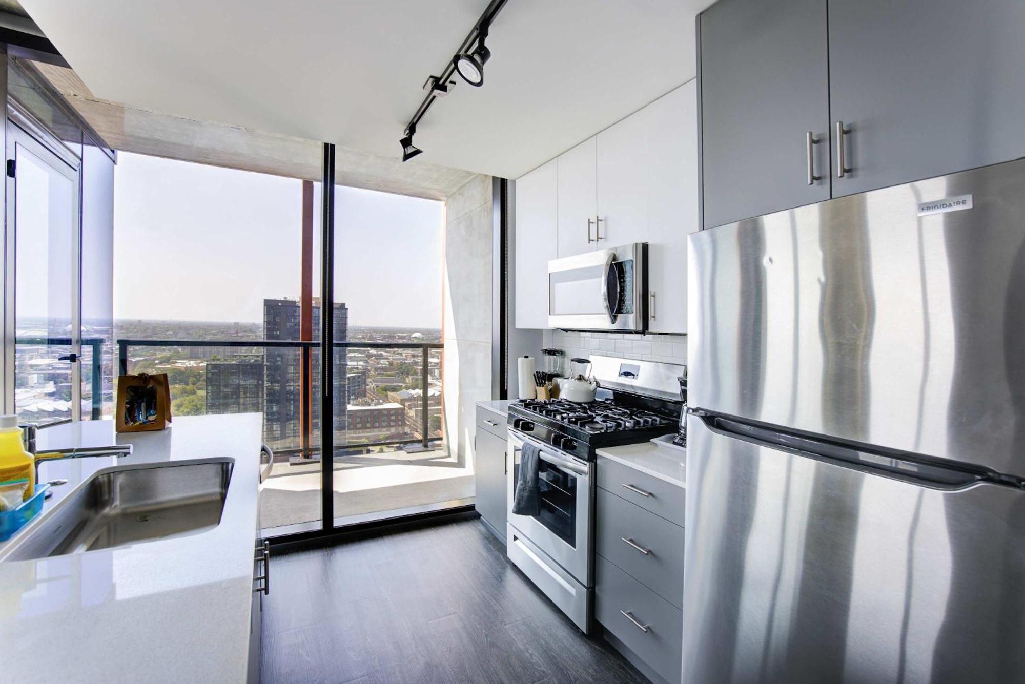 Apartment 2br Designer Loft Modern Luxe In Center *