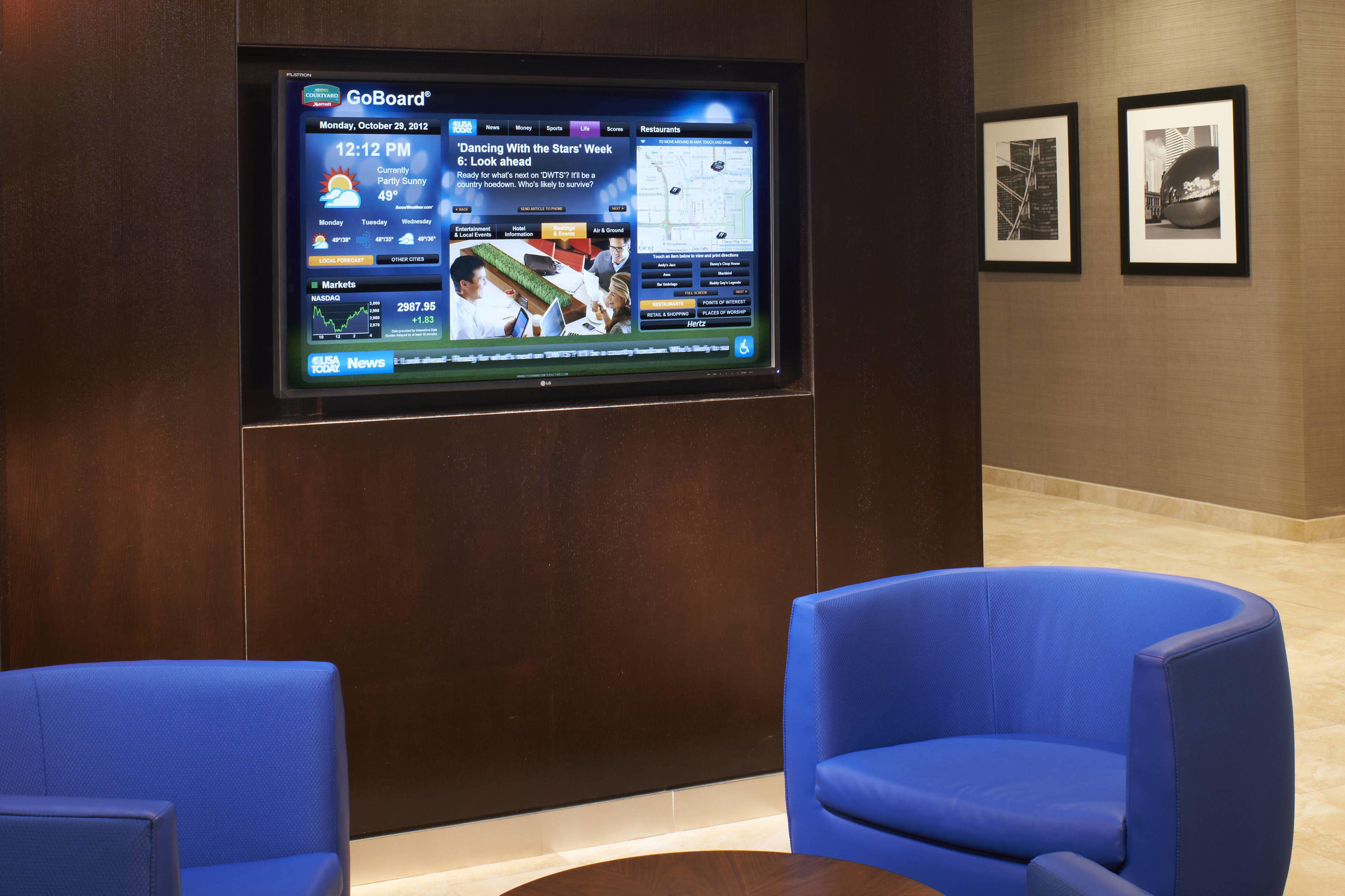 Courtyard By Marriott Downtown/river North Hotel 3*